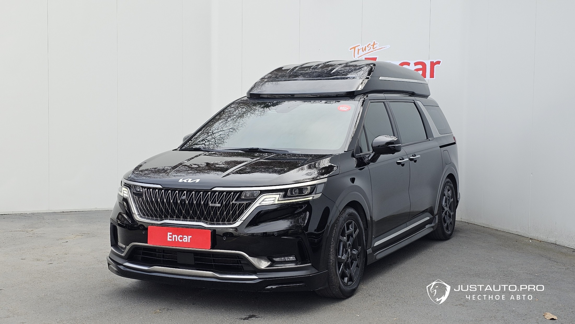 Автомобиль Kia Canival