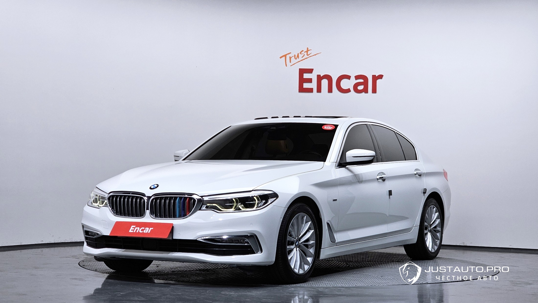 Автомобиль BMW 5-Series