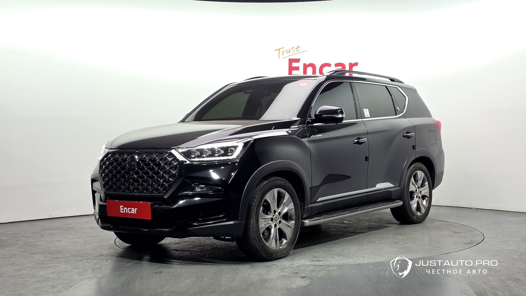 Автомобиль KG_Mobility_Ssangyong Rexton