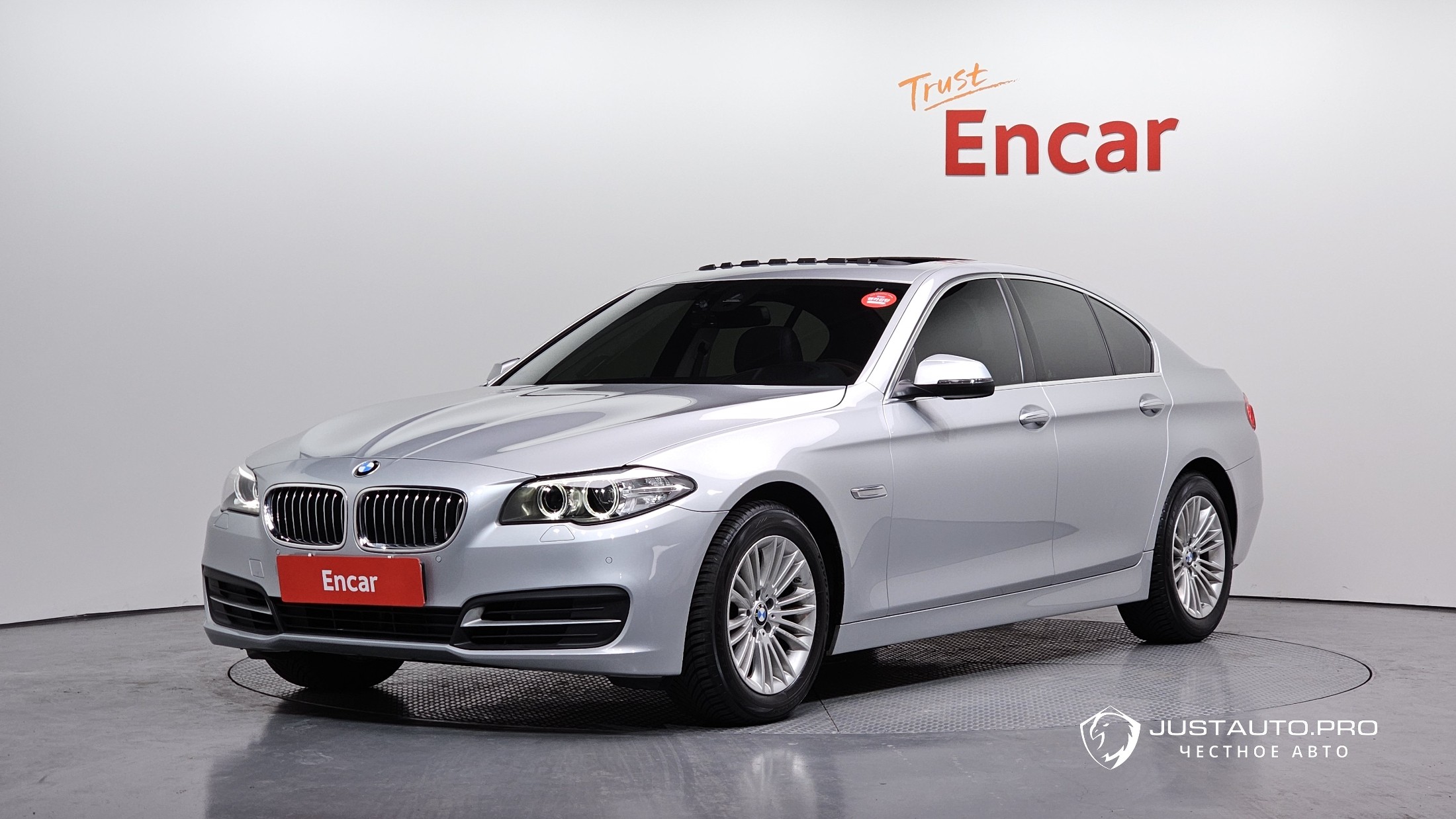 Автомобиль BMW 5-Series