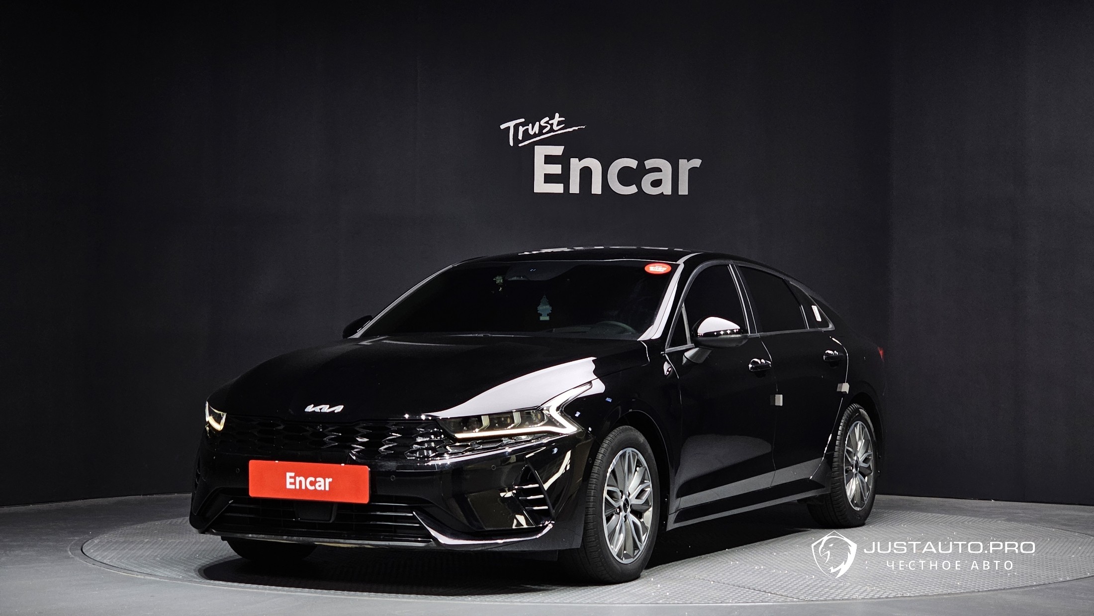 Автомобиль Kia K5