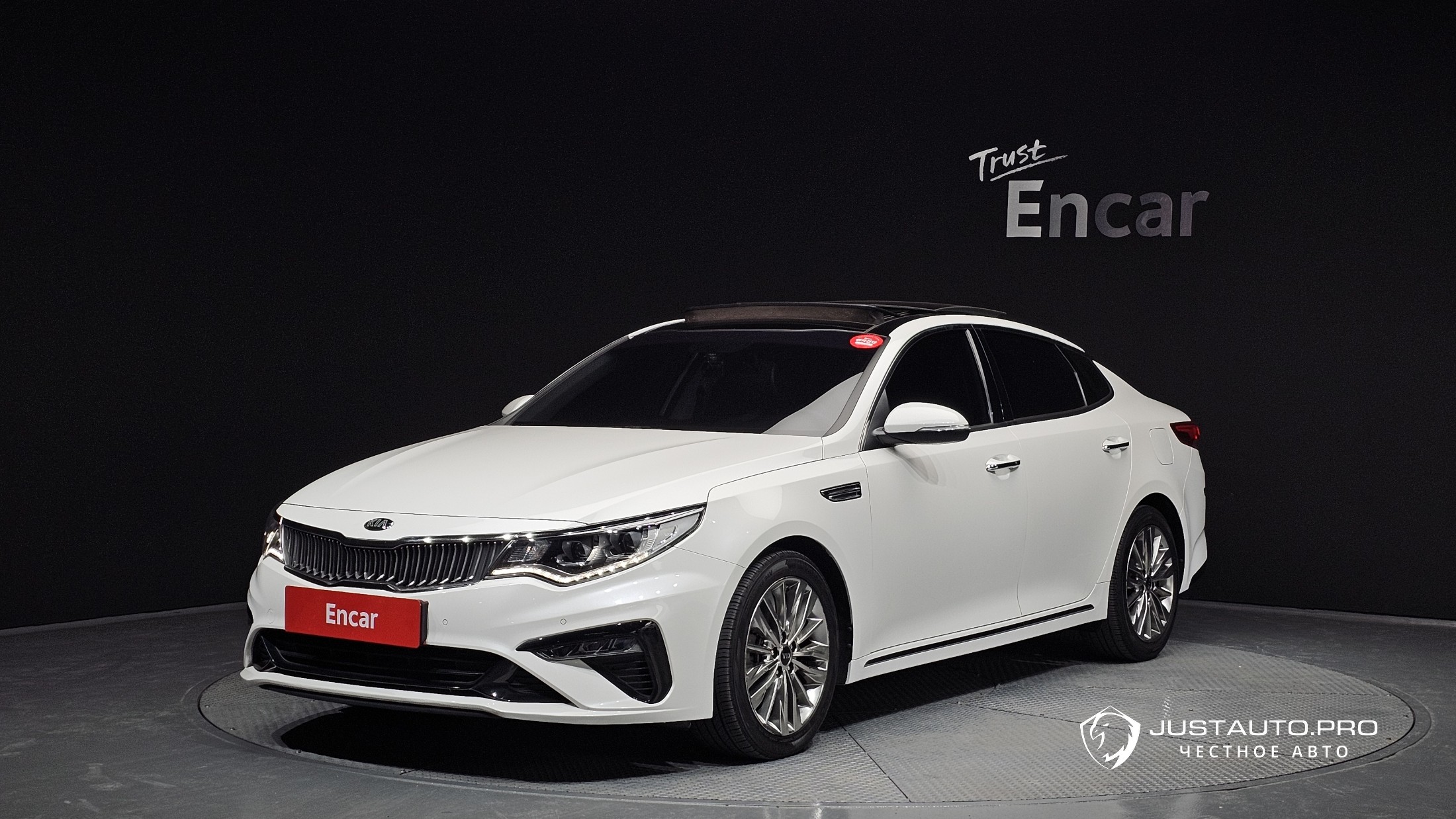Автомобиль Kia K5