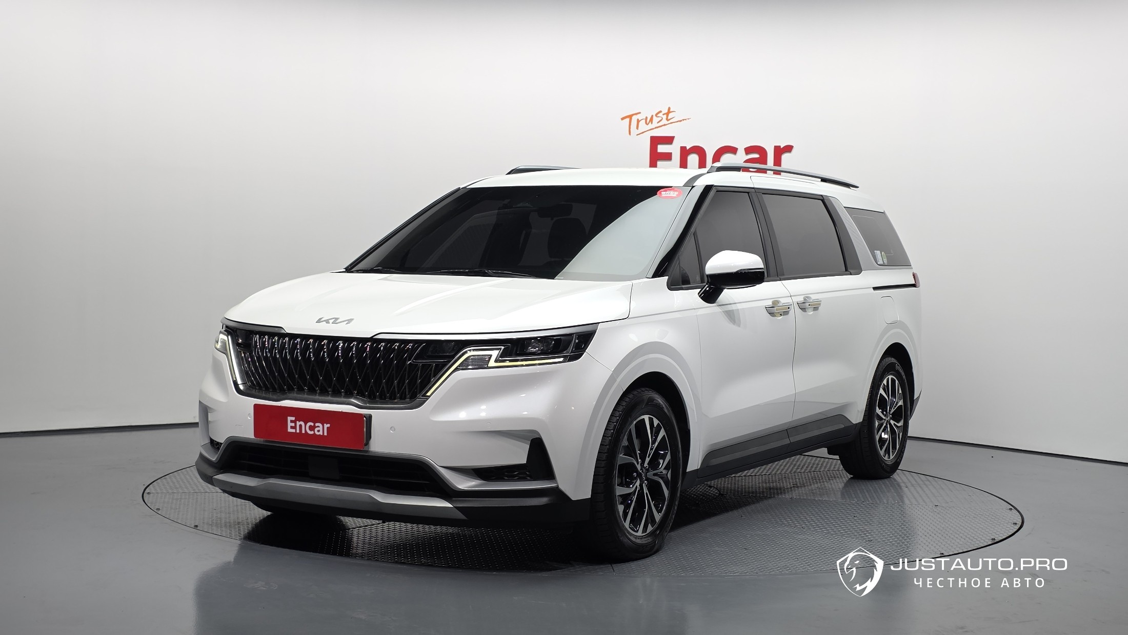Автомобиль Kia Canival