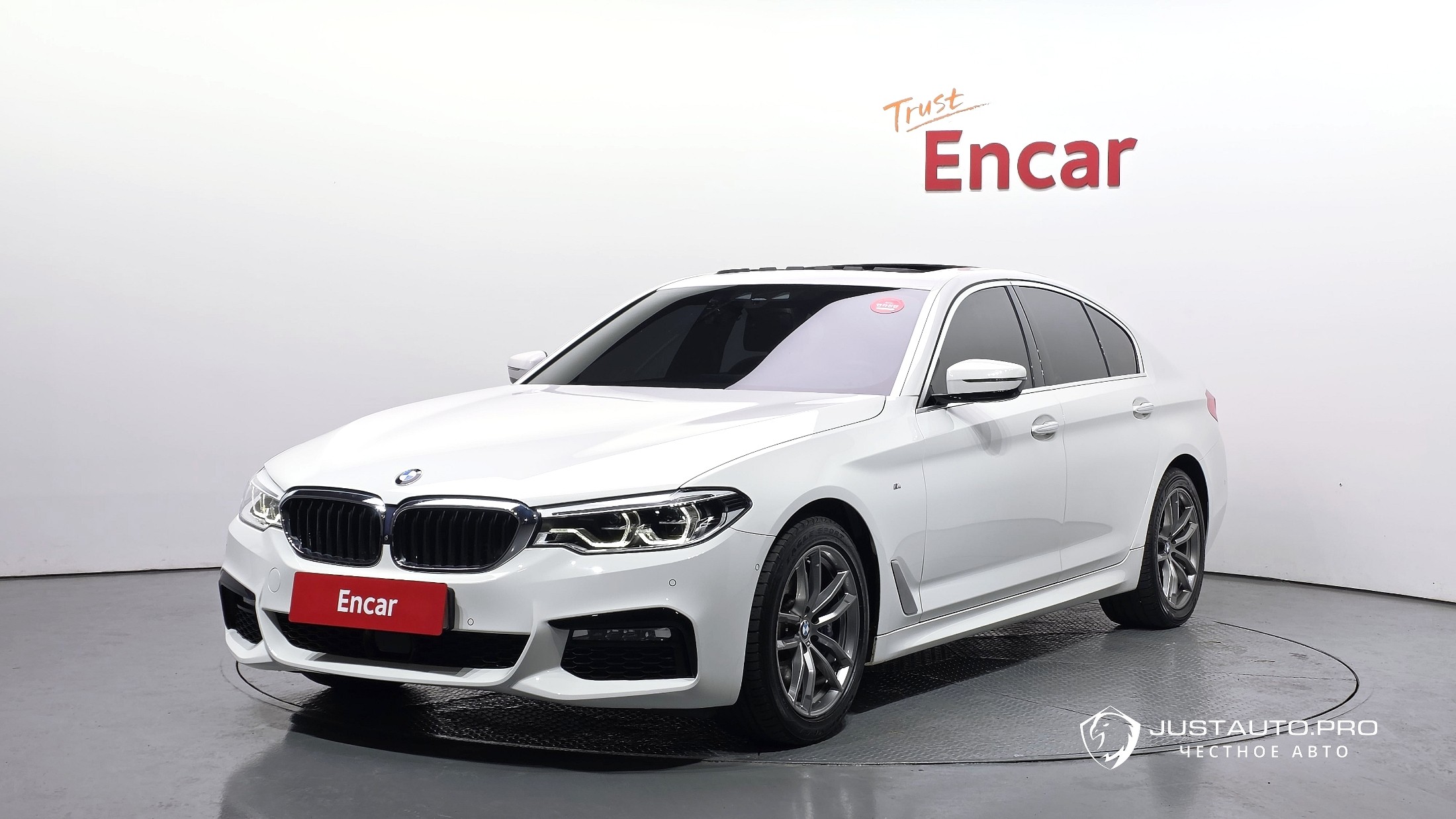 Автомобиль BMW 5-Series