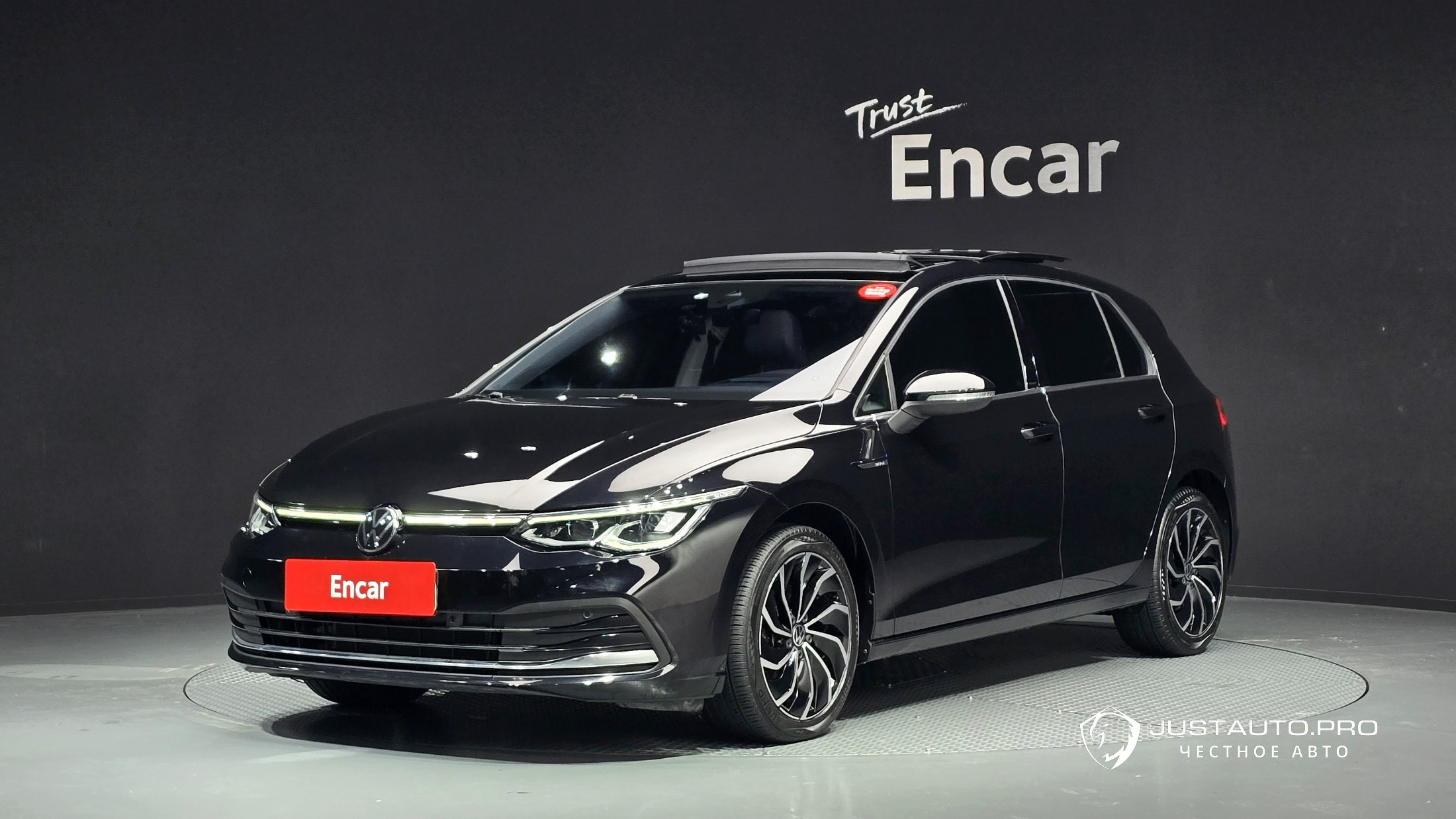 Автомобиль Volkswagen Golf