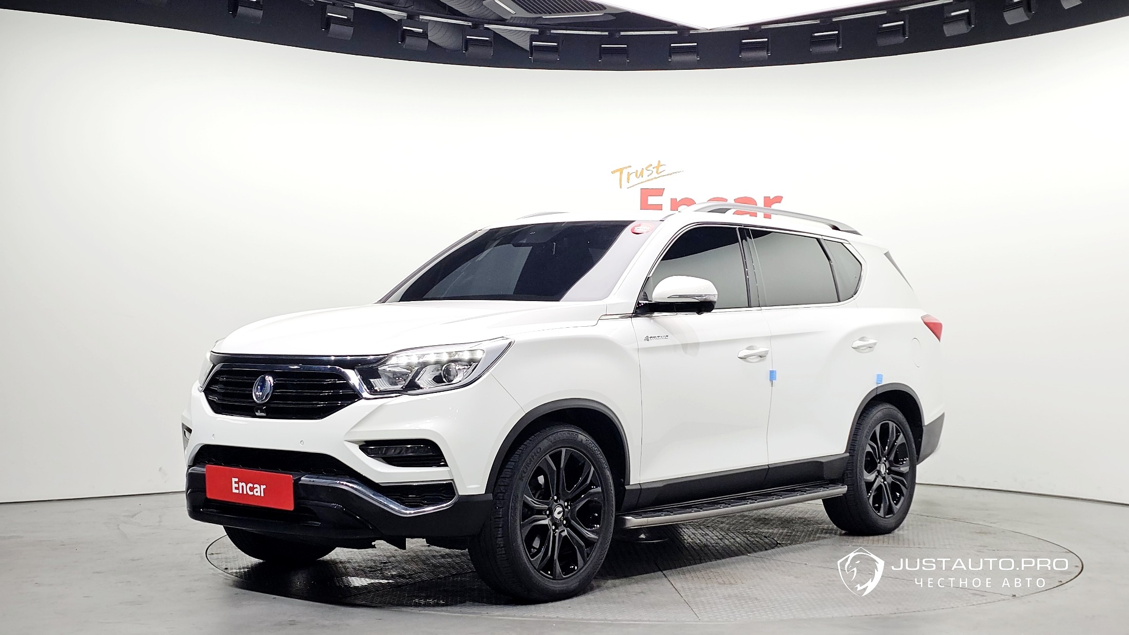 Автомобиль KG_Mobility_Ssangyong Rexton