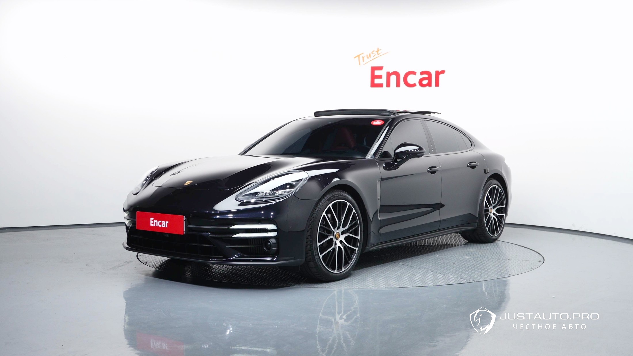 Автомобиль Porsche Panamera