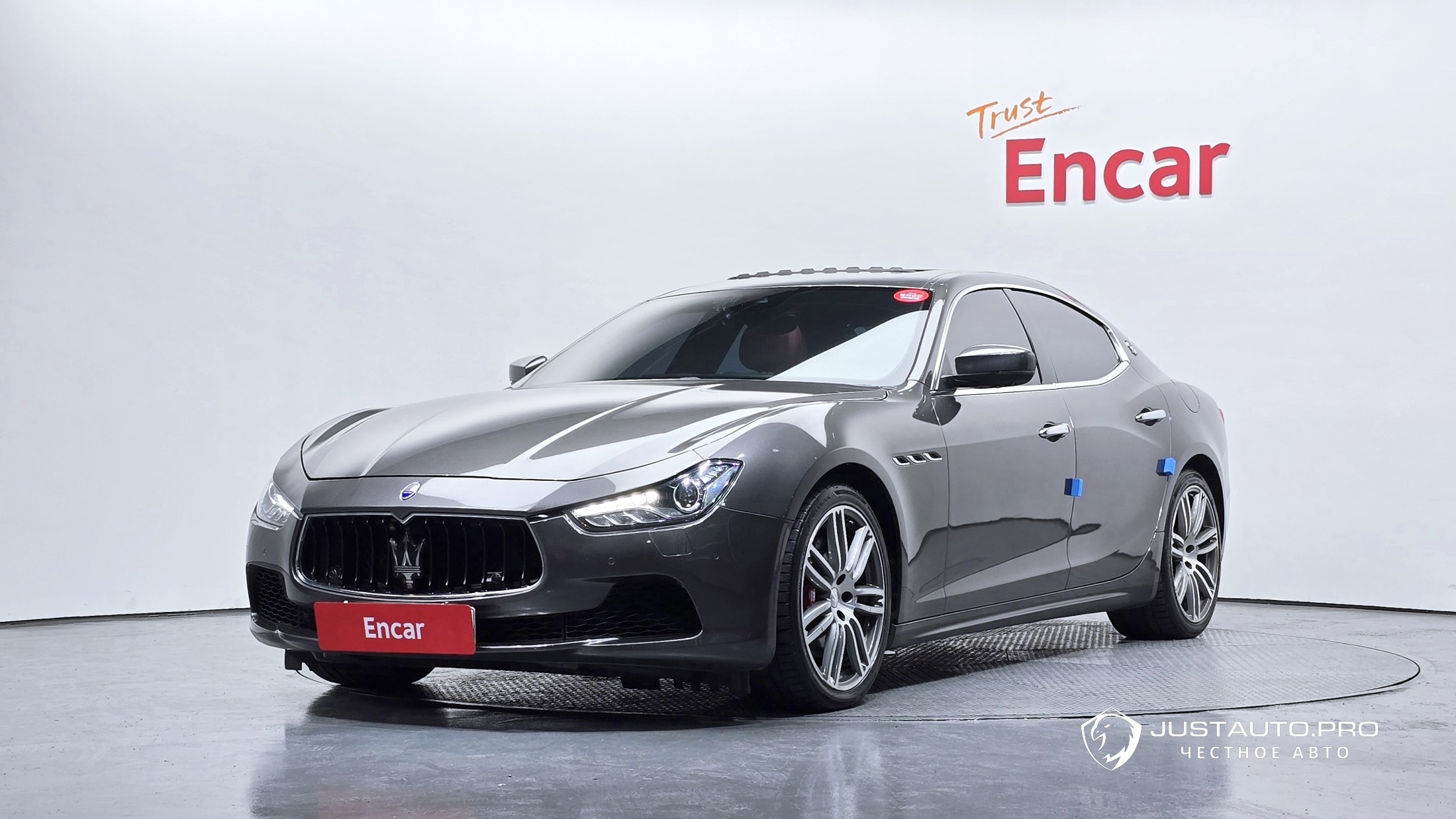 Автомобиль Maserati Ghibli