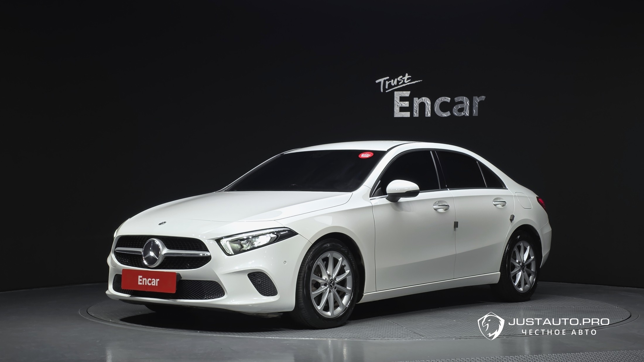Автомобиль Mercedes-Benz A-Class