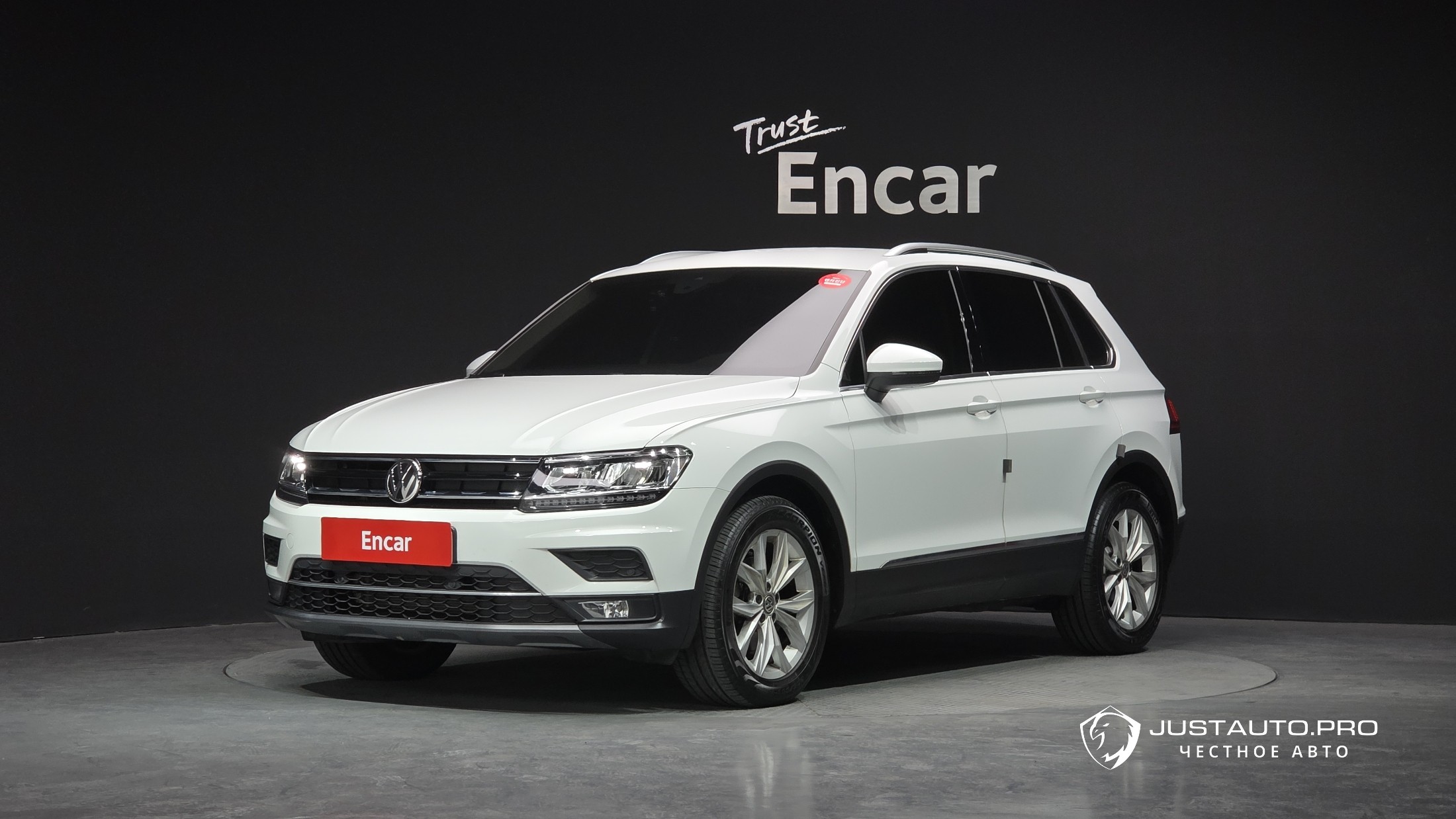 Автомобиль Volkswagen Tiguan