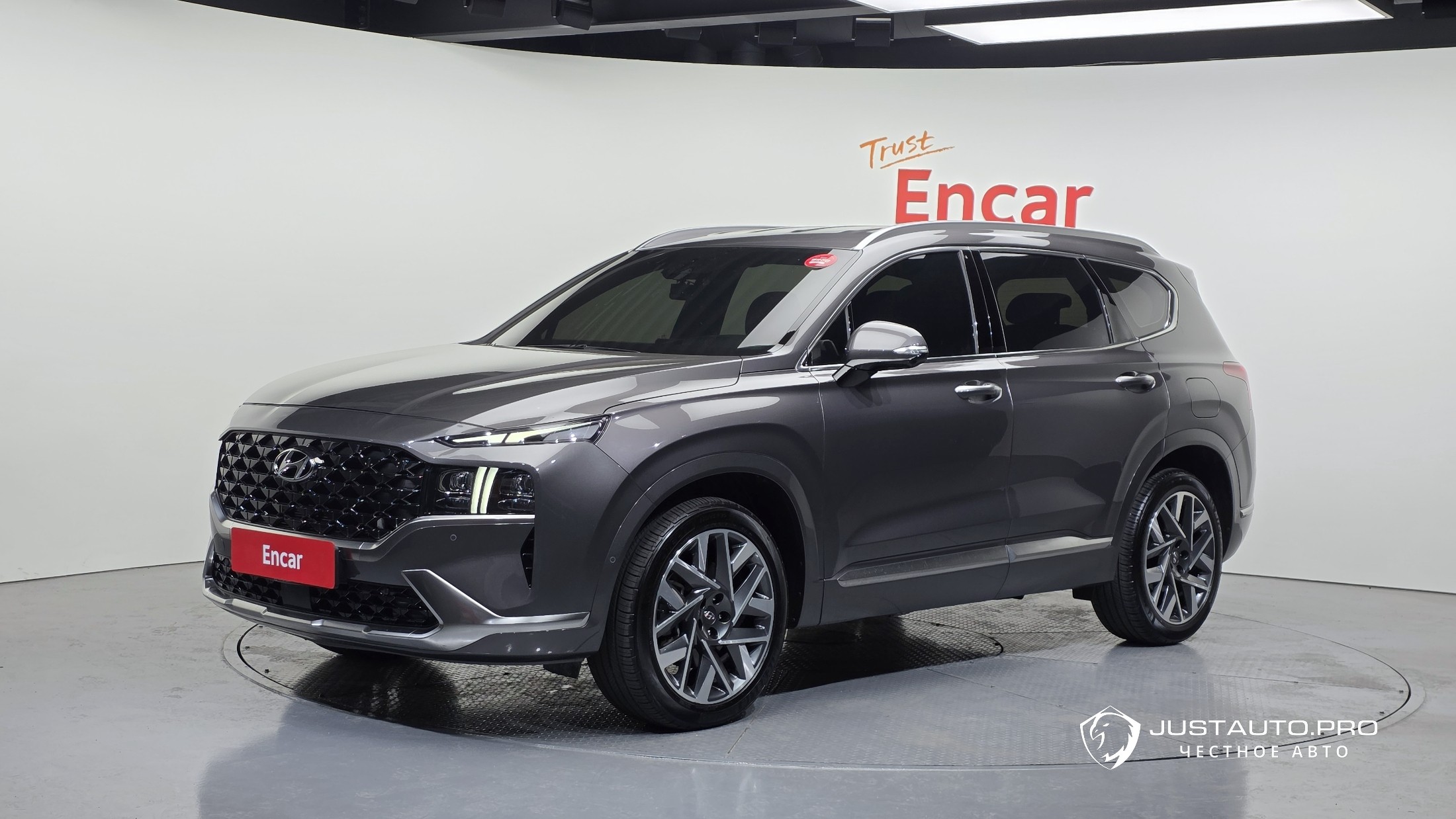 Автомобиль Hyundai Santafe