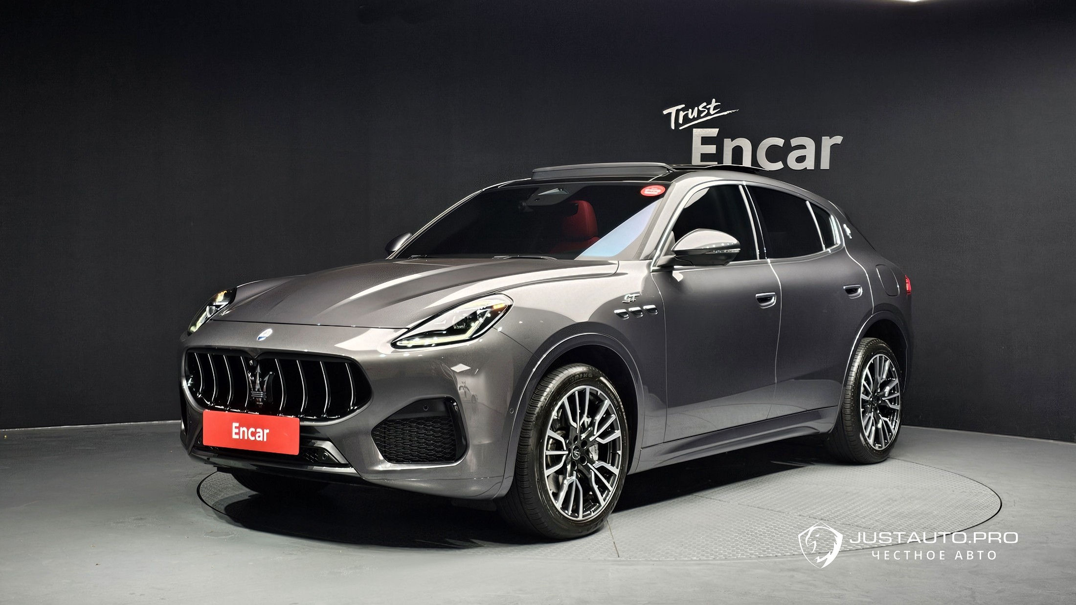 Автомобиль Maserati Grecale
