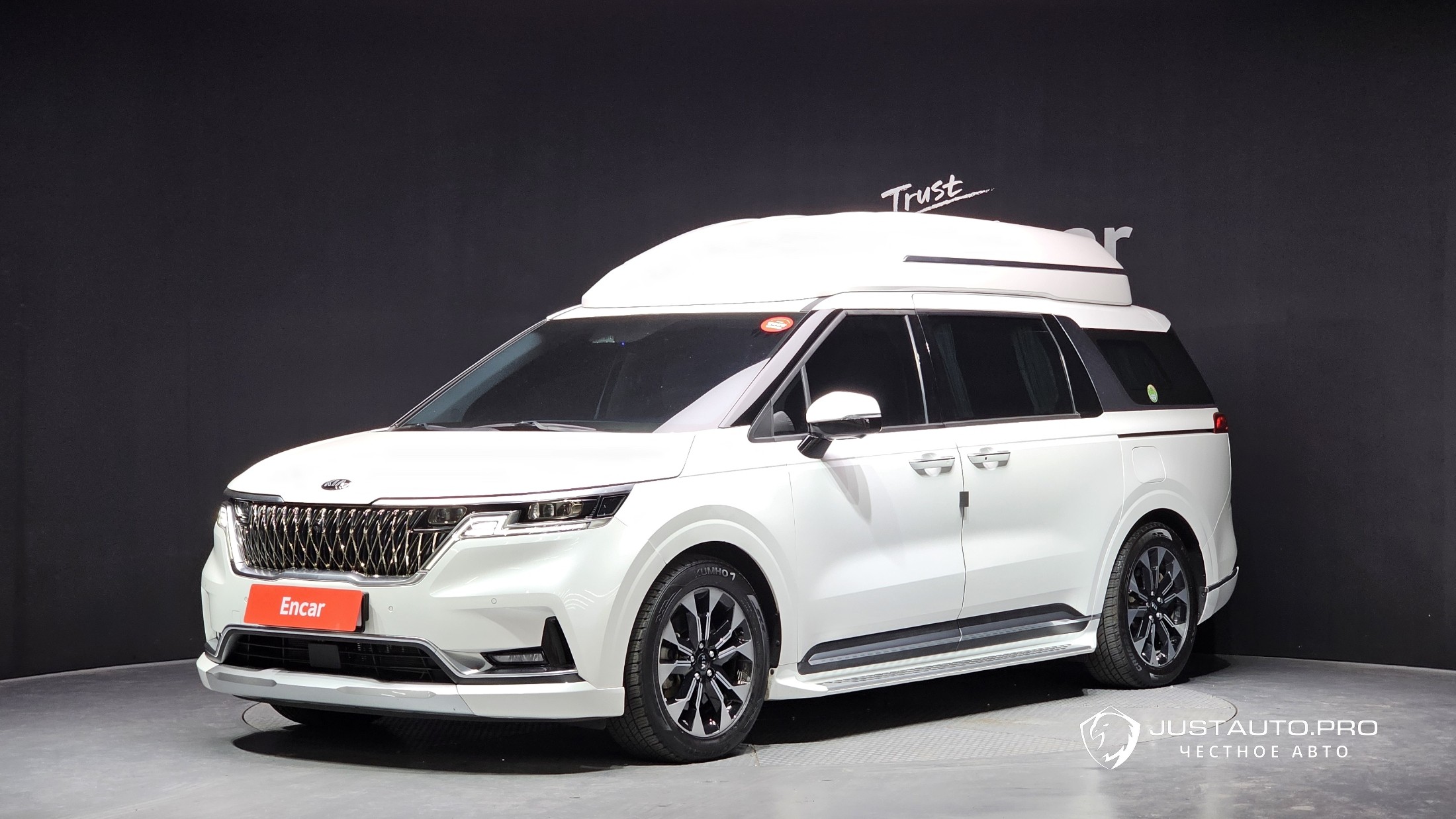 Автомобиль Kia Canival