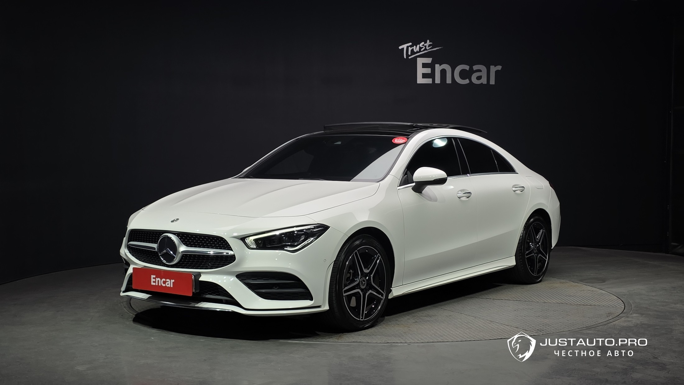 Автомобиль Mercedes-Benz CLA-Class