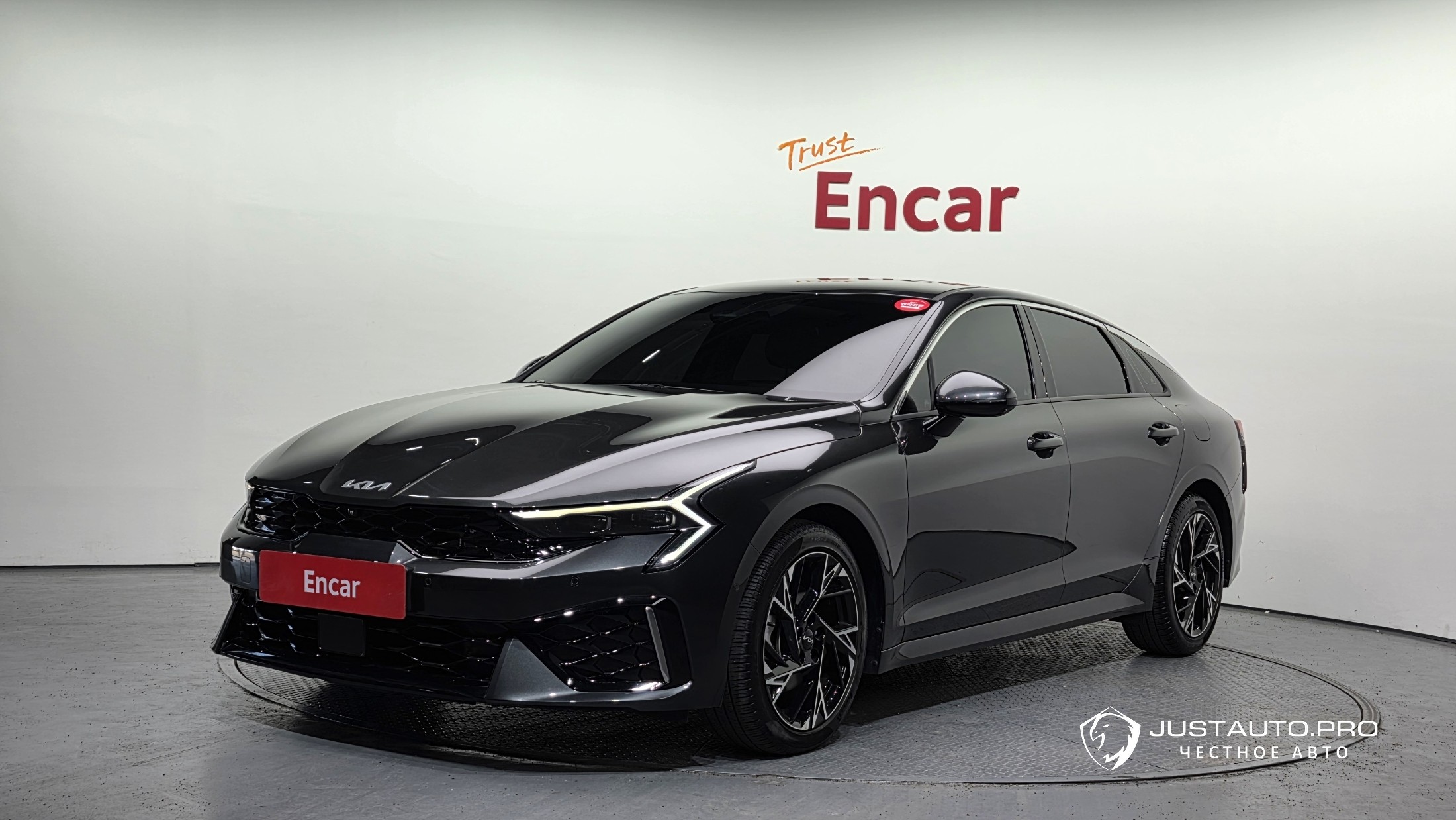 Автомобиль Kia K5