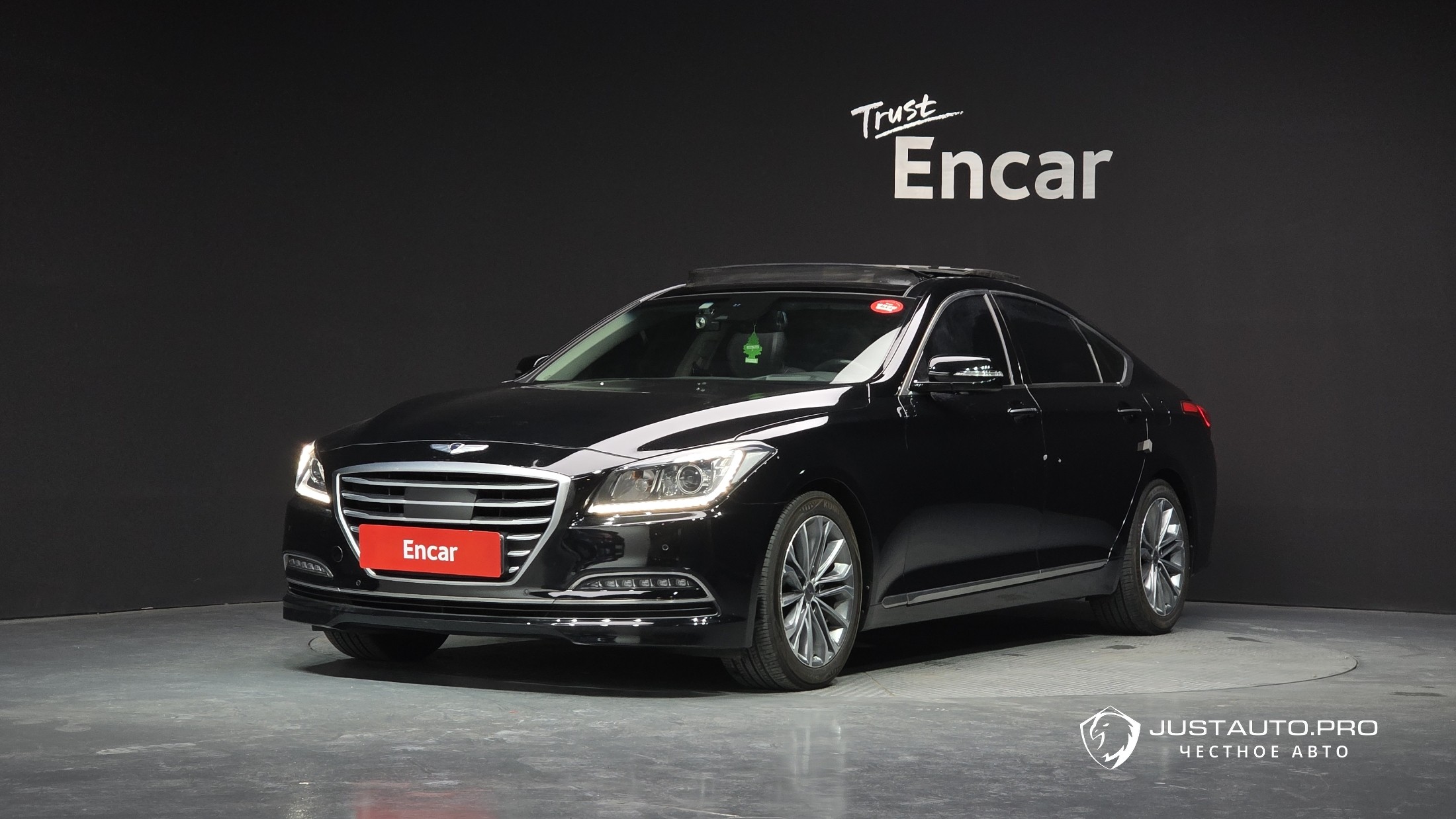 Автомобиль Hyundai Genesis