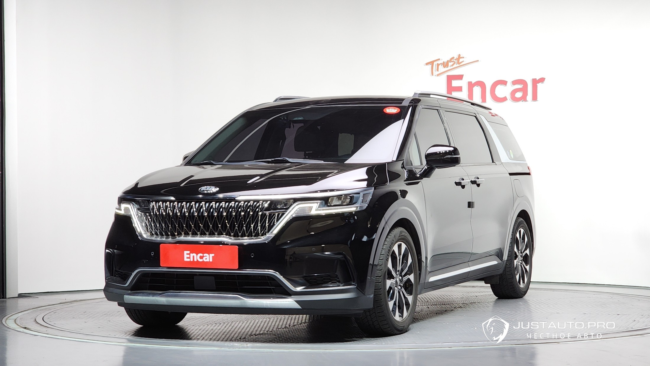 Автомобиль Kia Canival