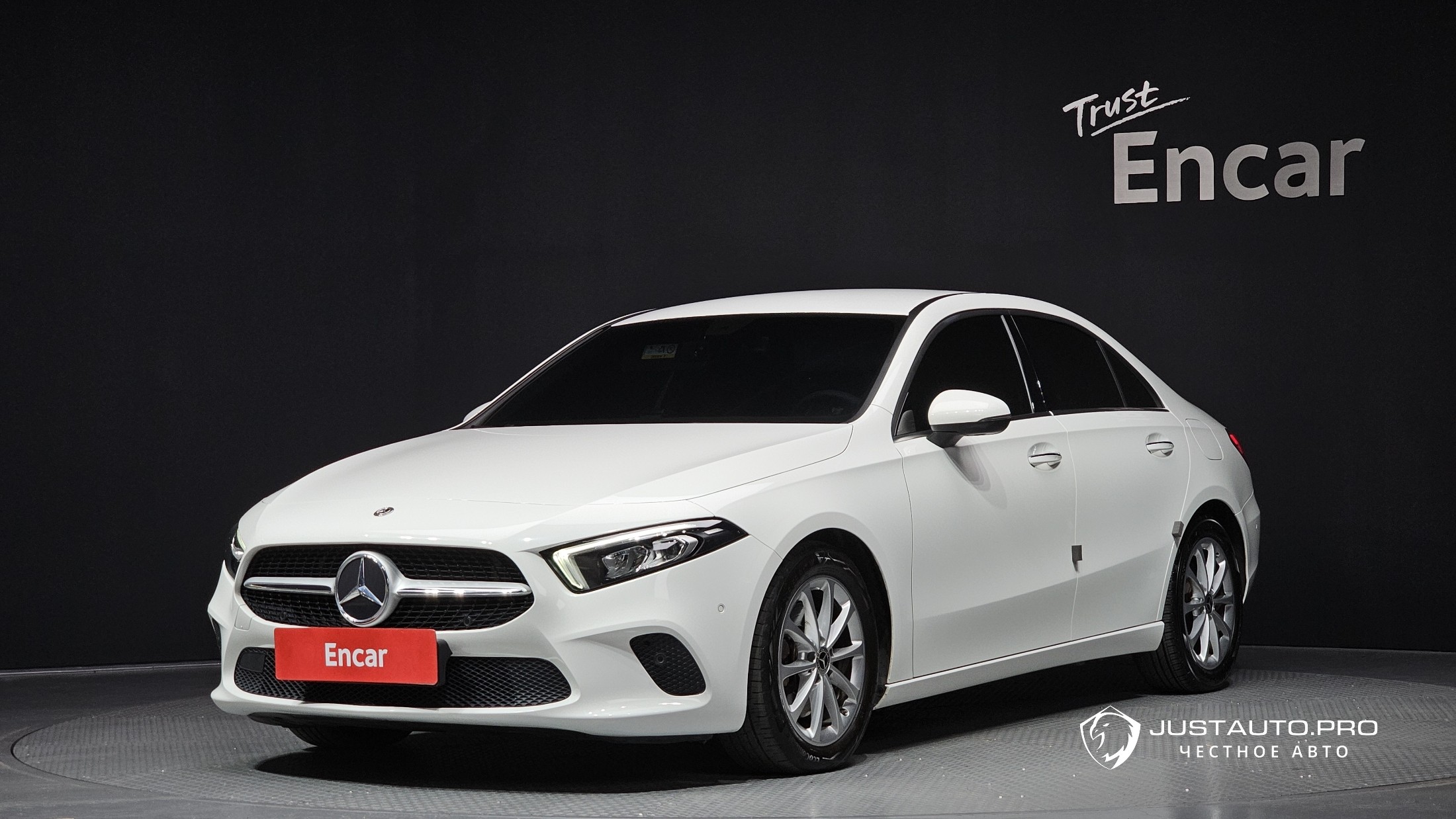 Автомобиль Mercedes-Benz A-Class