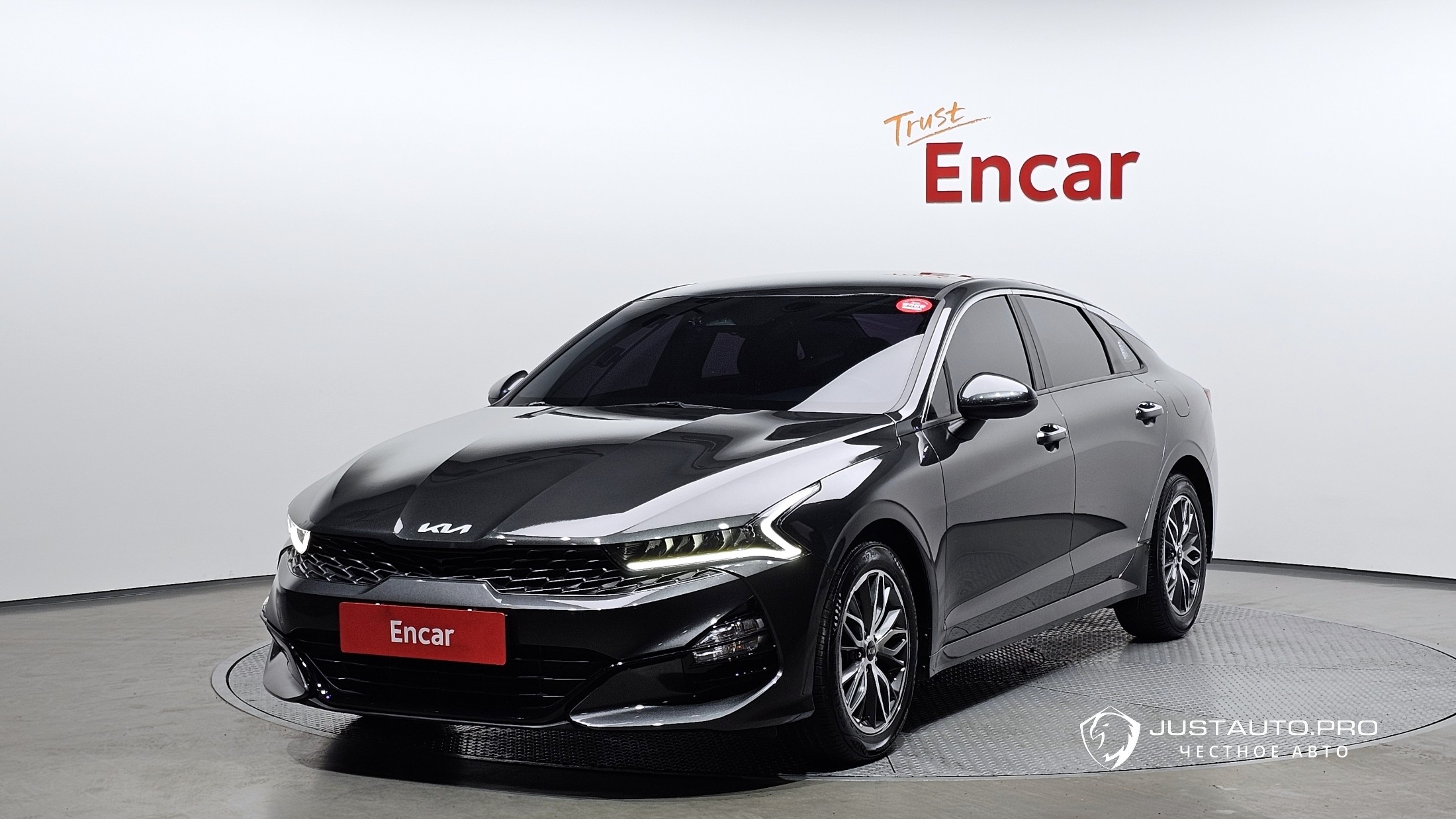 Автомобиль Kia K5