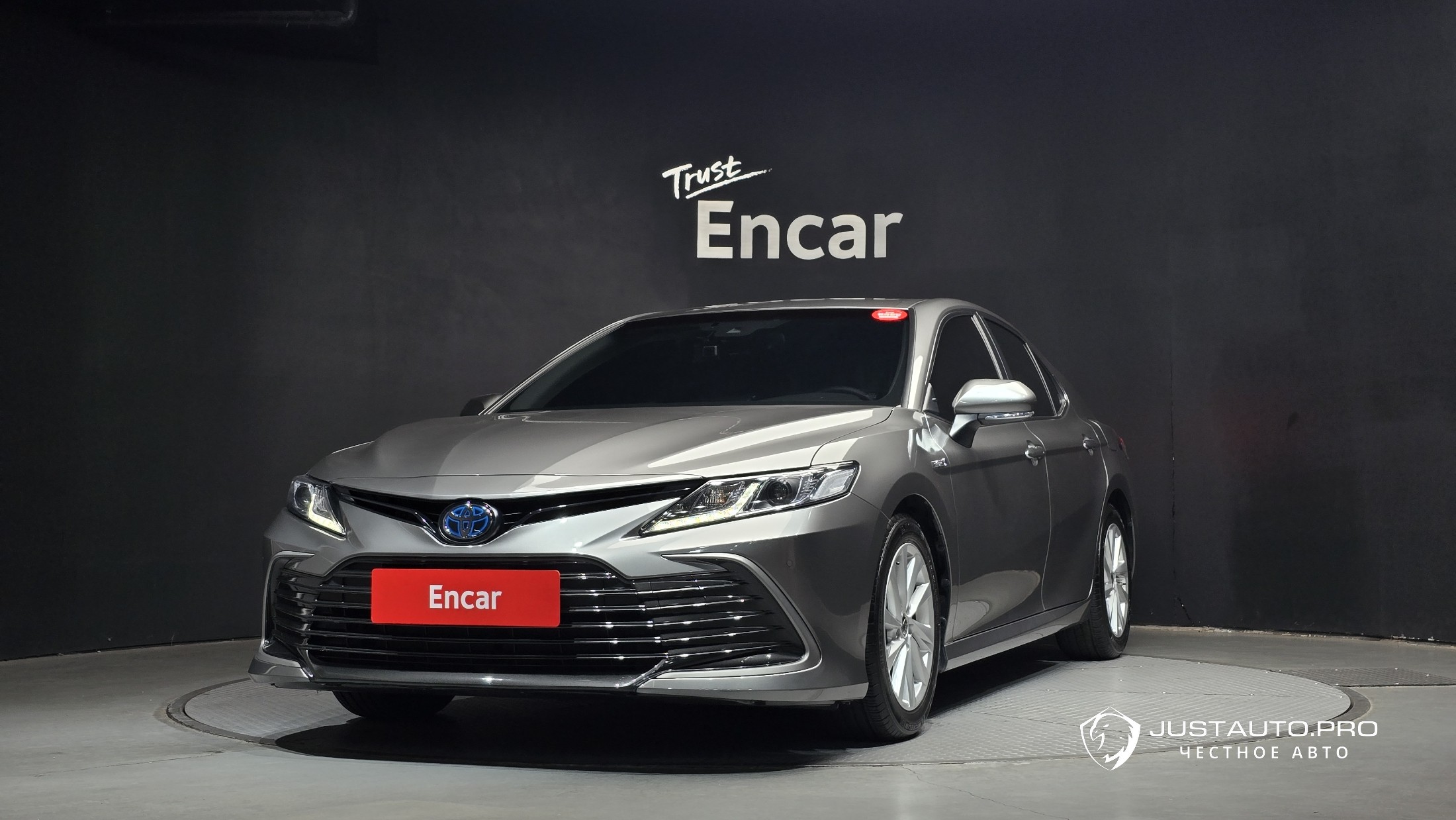 Автомобиль Toyota Camry