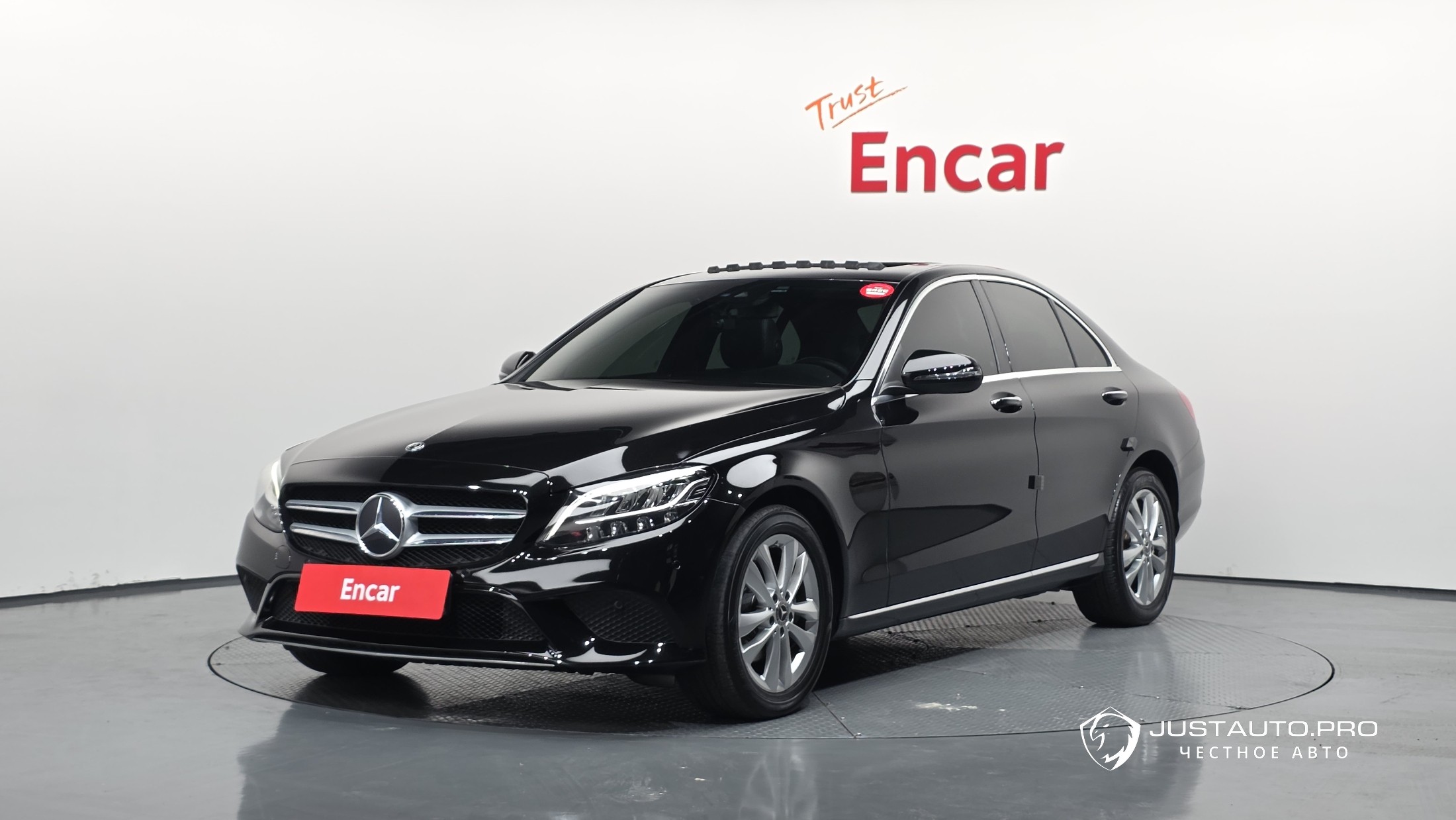 Автомобиль Mercedes-Benz C-Class