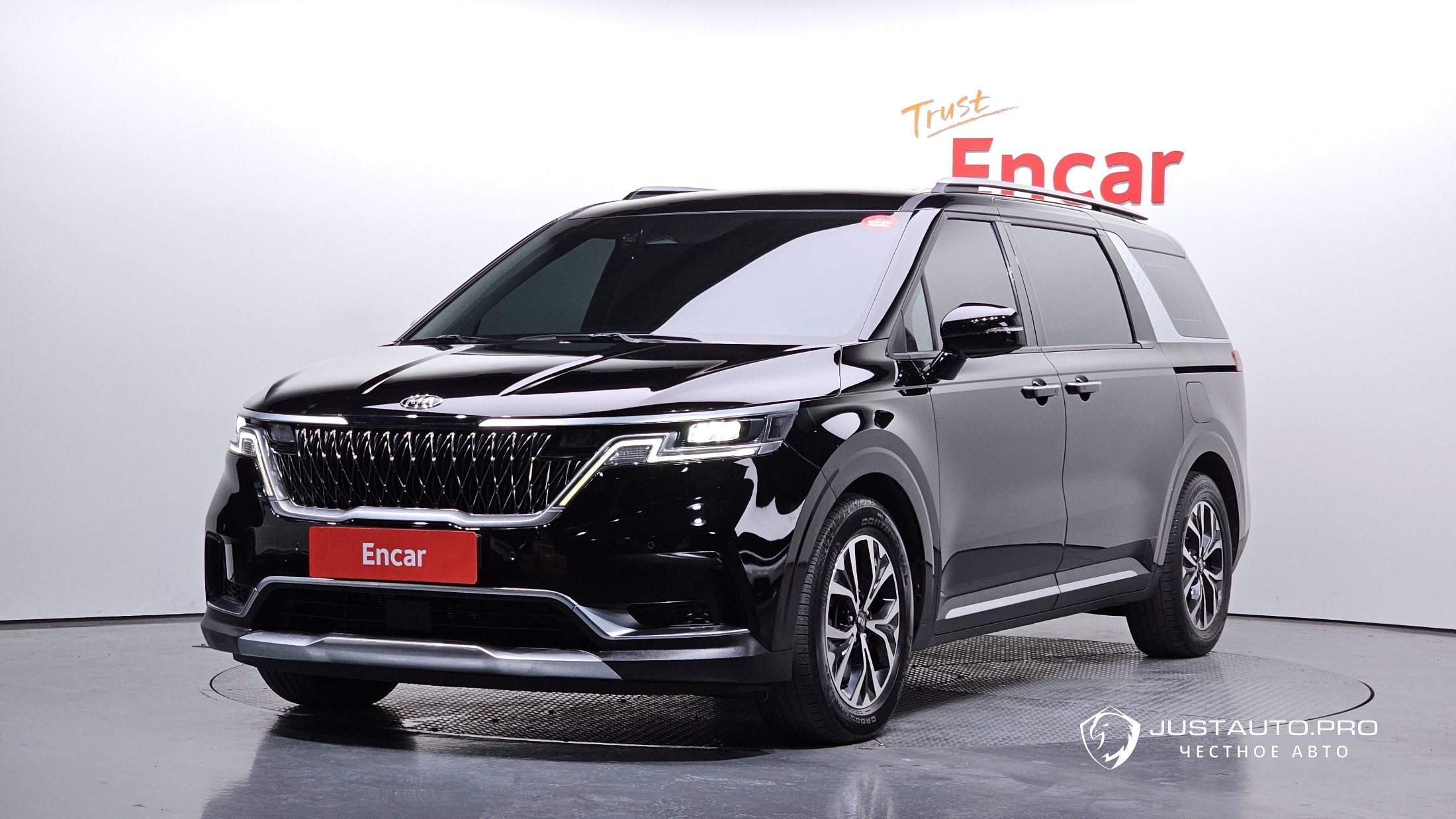 Автомобиль Kia Canival