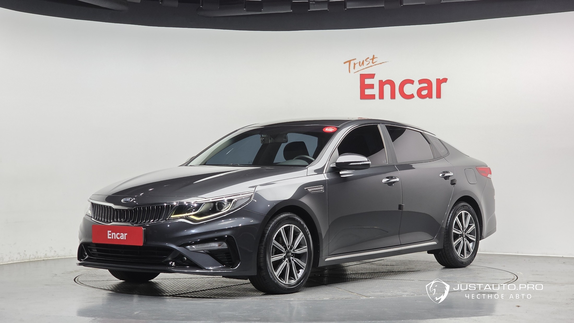 Автомобиль Kia K5