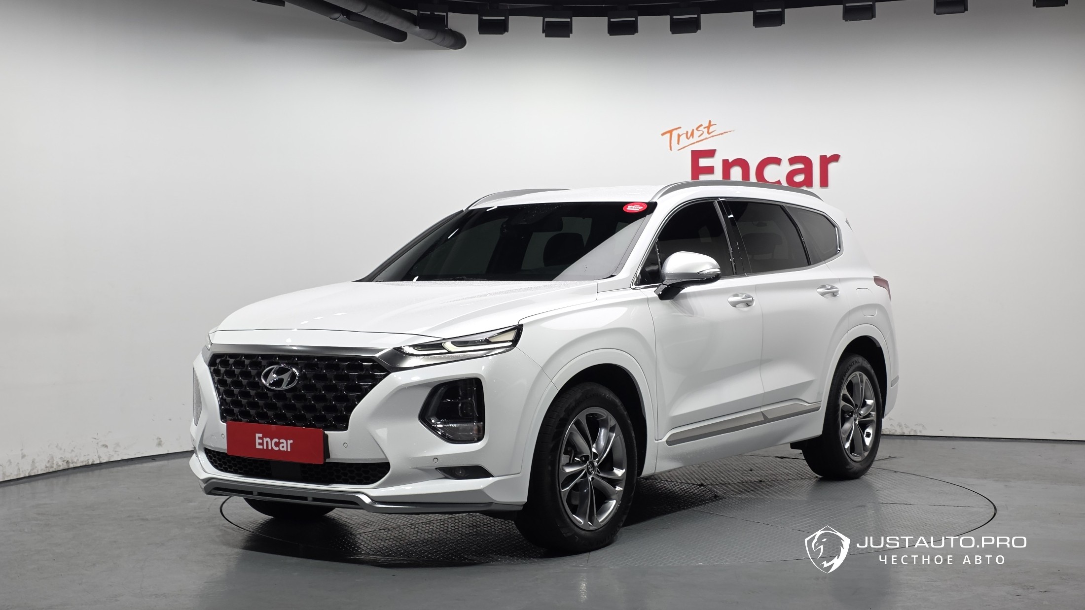 Автомобиль Hyundai Santafe