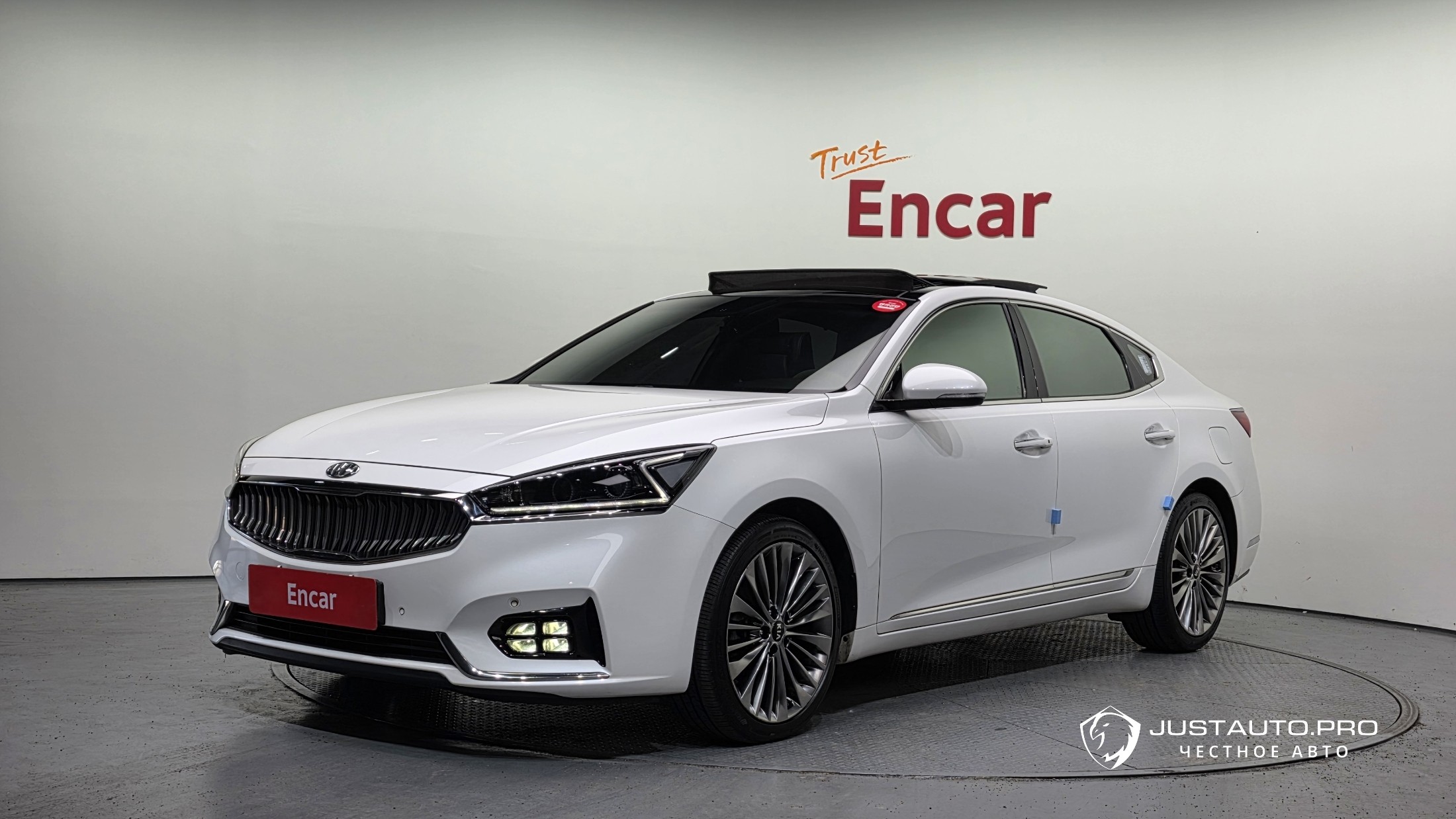 Автомобиль Kia K7