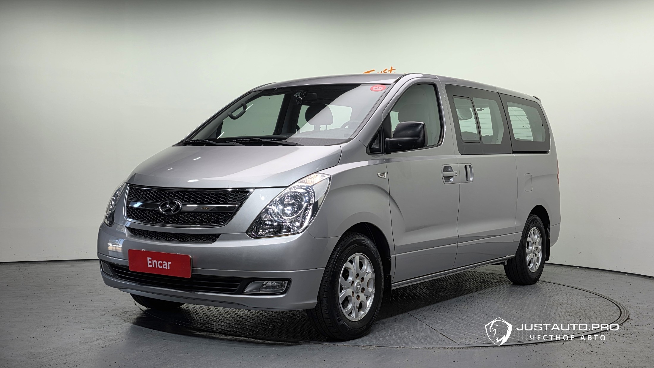 Автомобиль Hyundai Starex