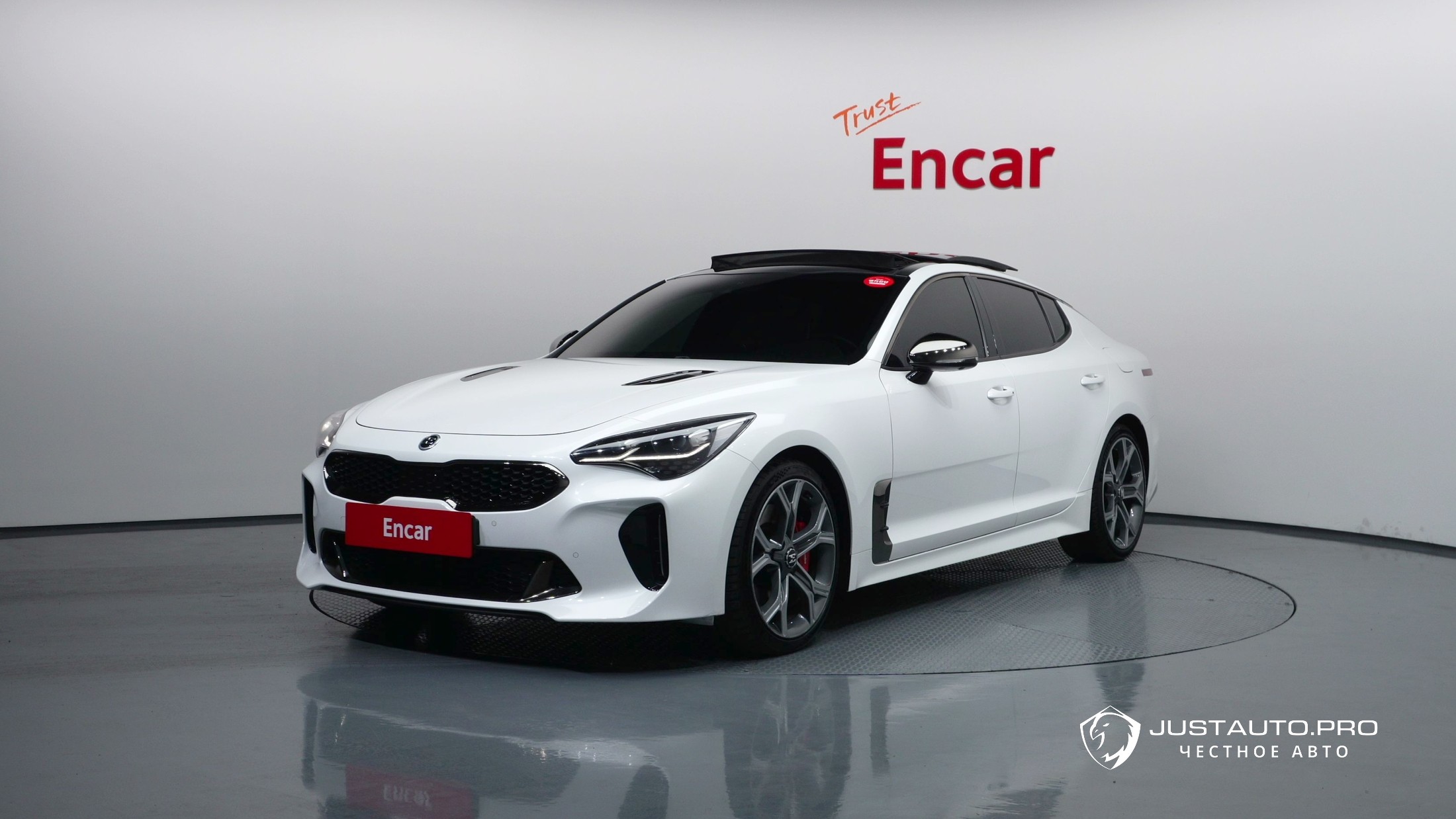 Автомобиль Kia Stinger