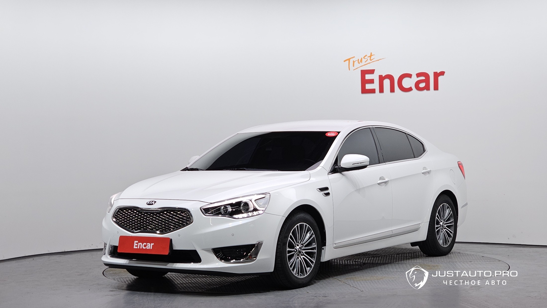 Автомобиль Kia K7