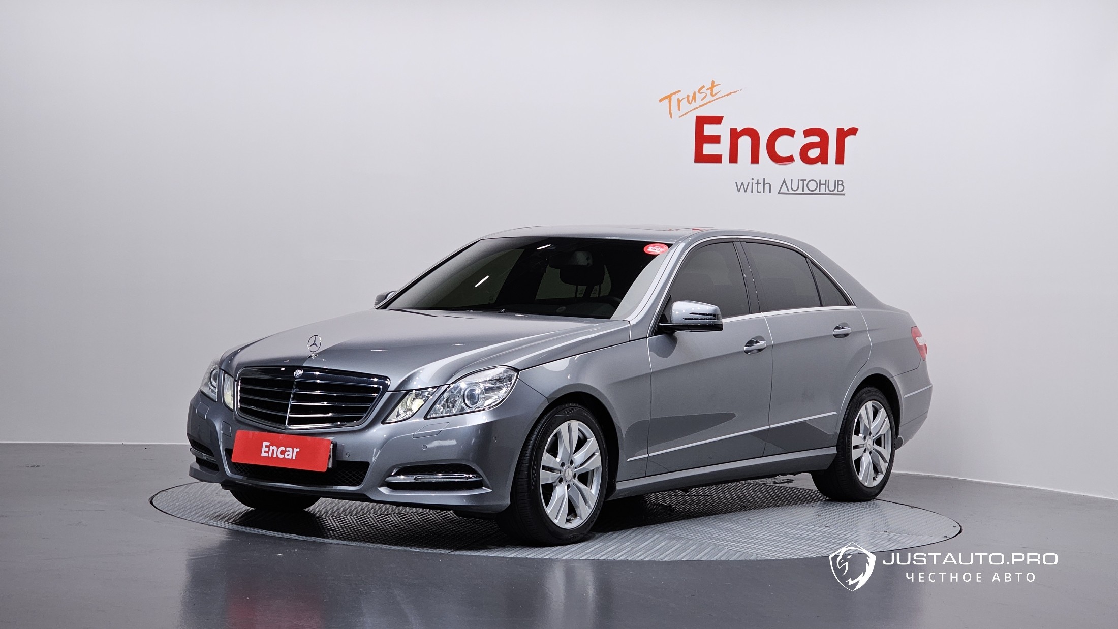 Автомобиль Mercedes-Benz E-Class