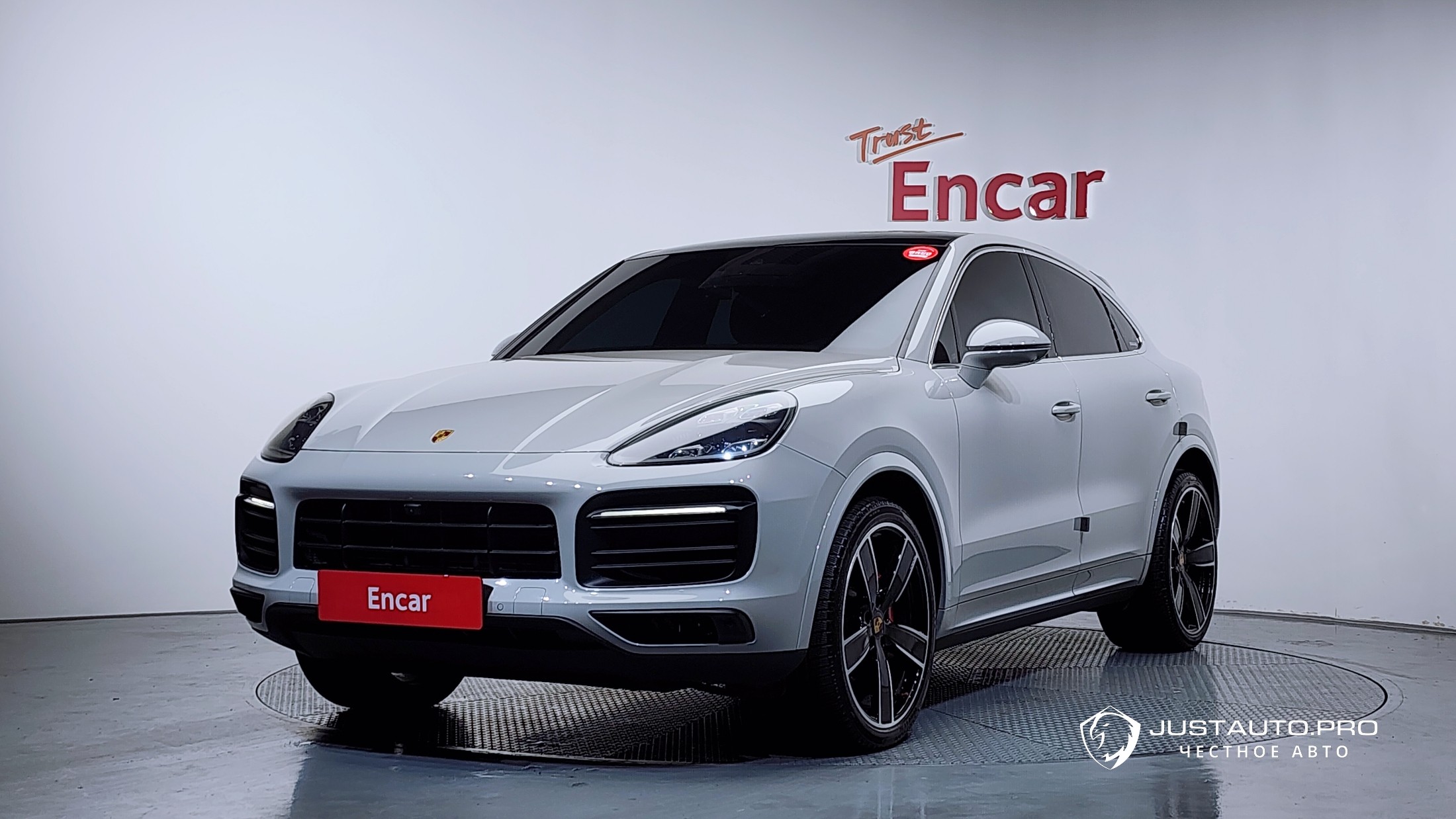Автомобиль Porsche Cayenne