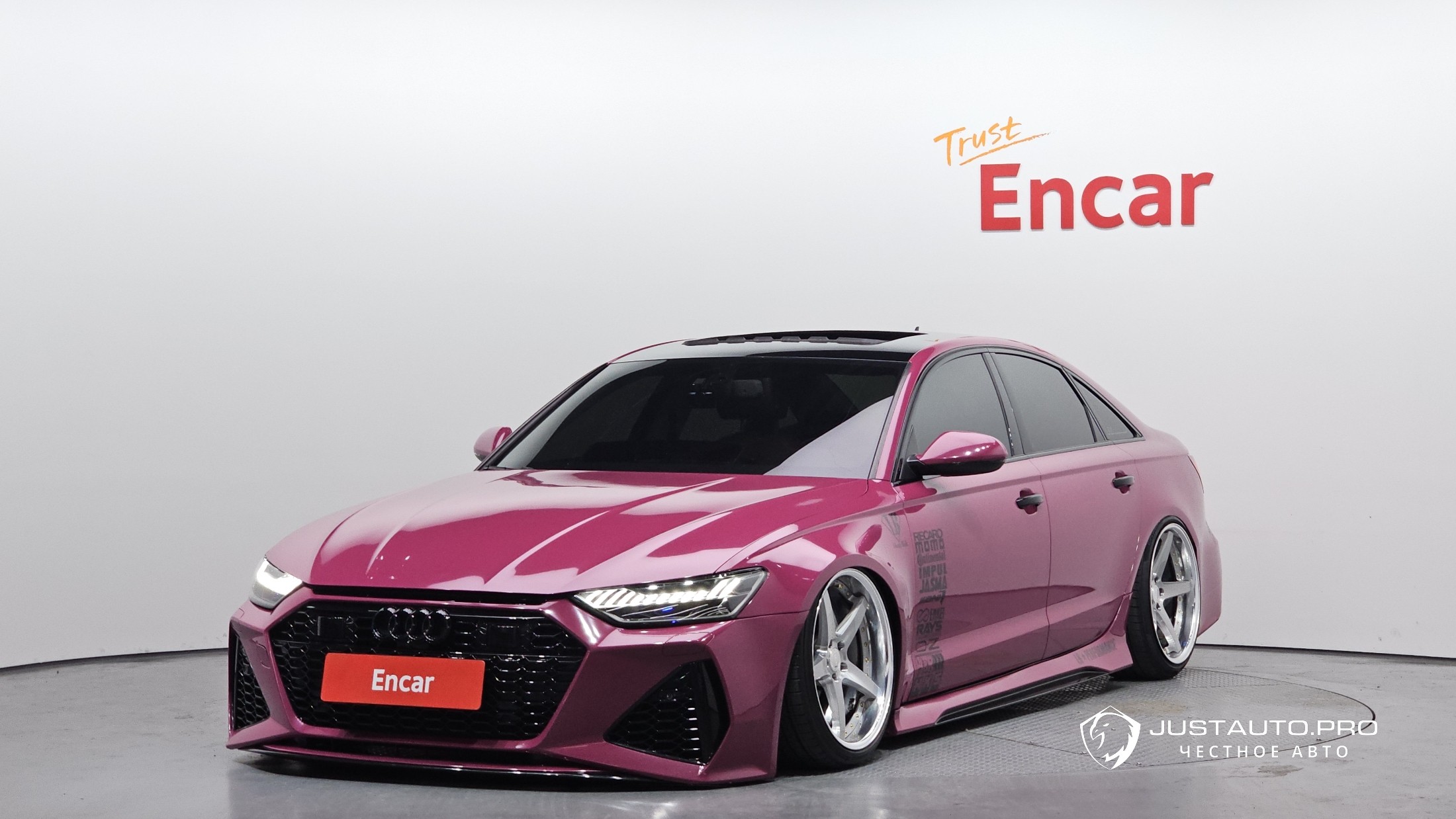 Автомобиль Audi A6