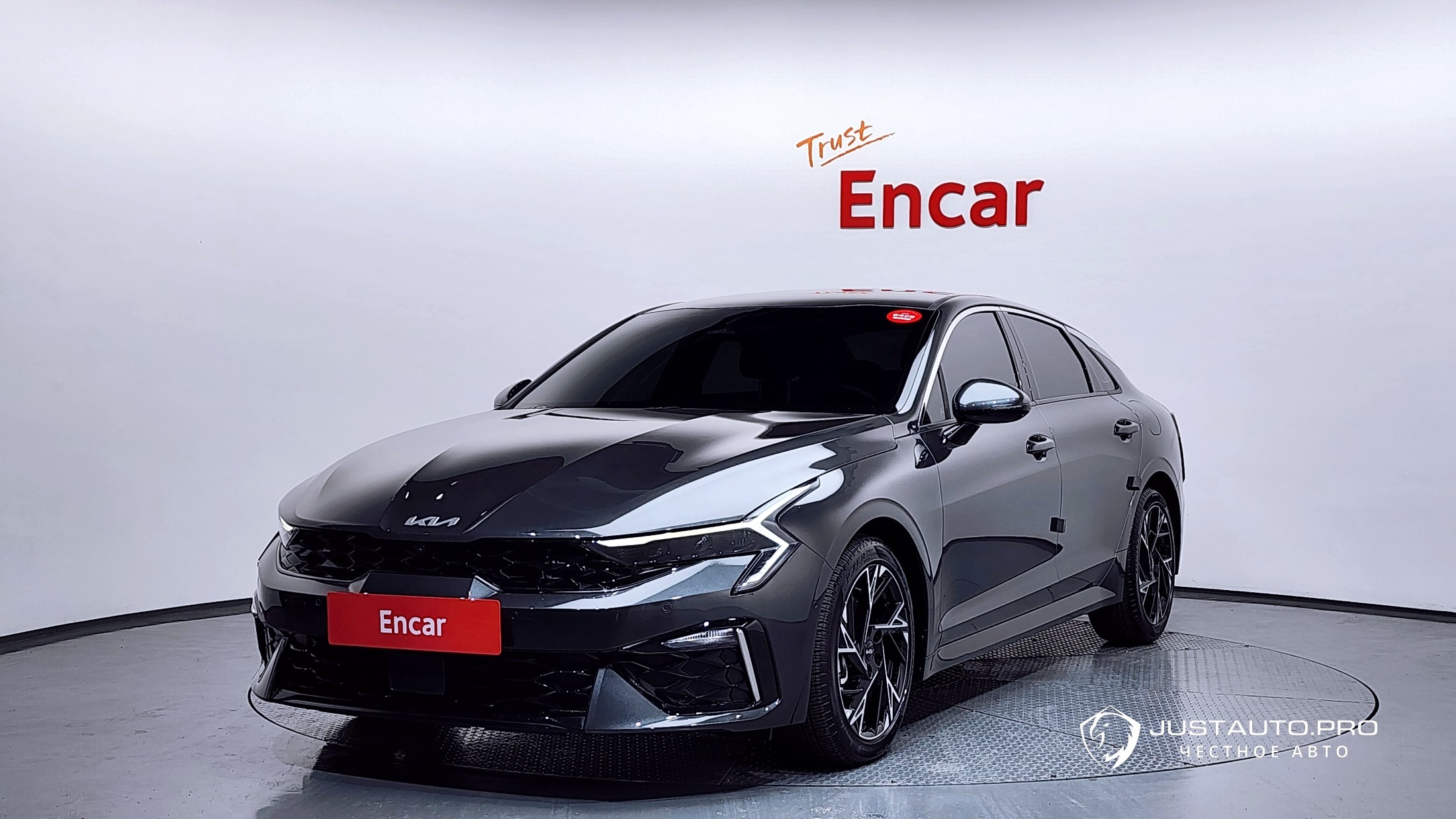 Автомобиль Kia K5