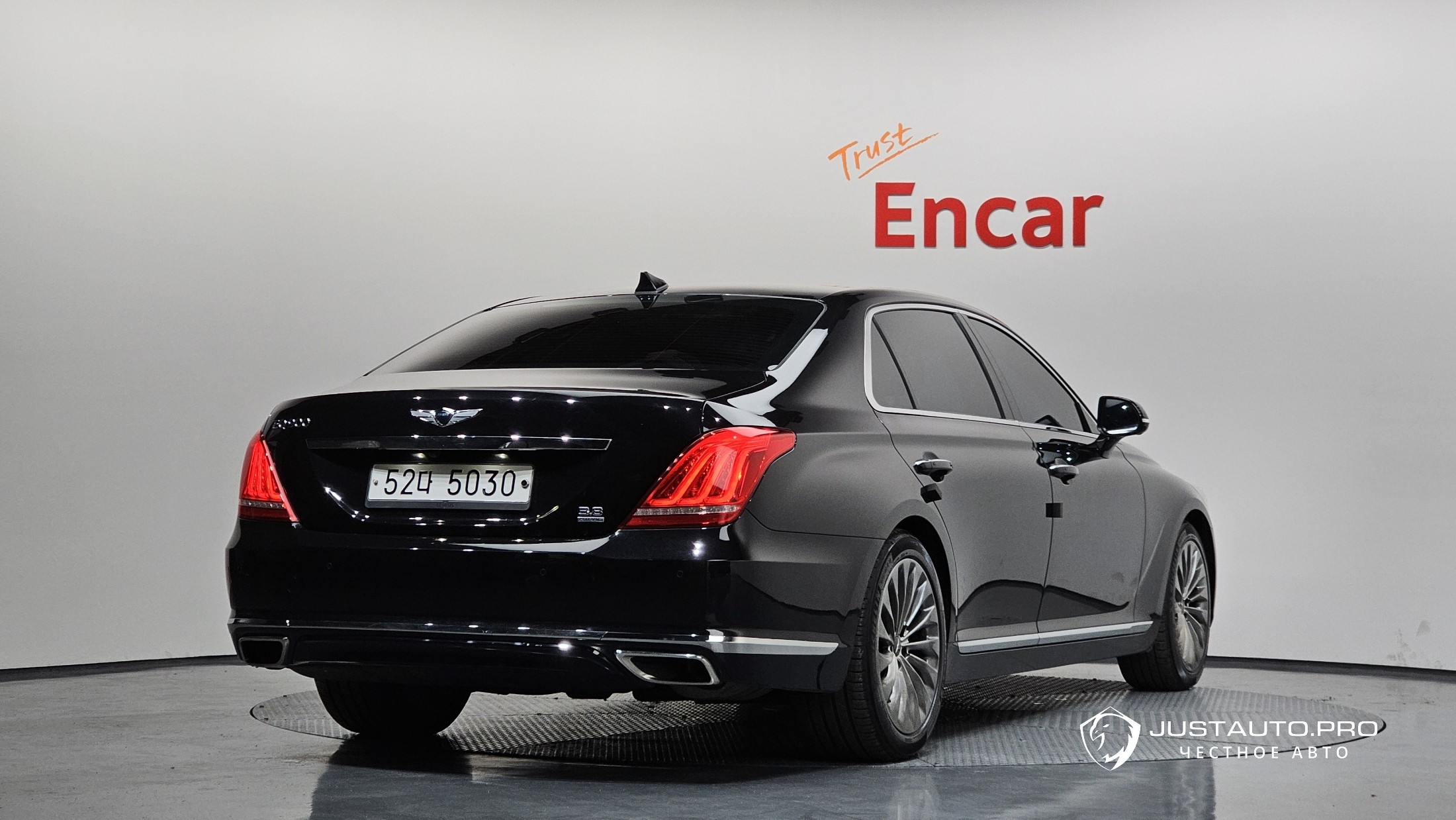 Автомобиль Genesis EQ900