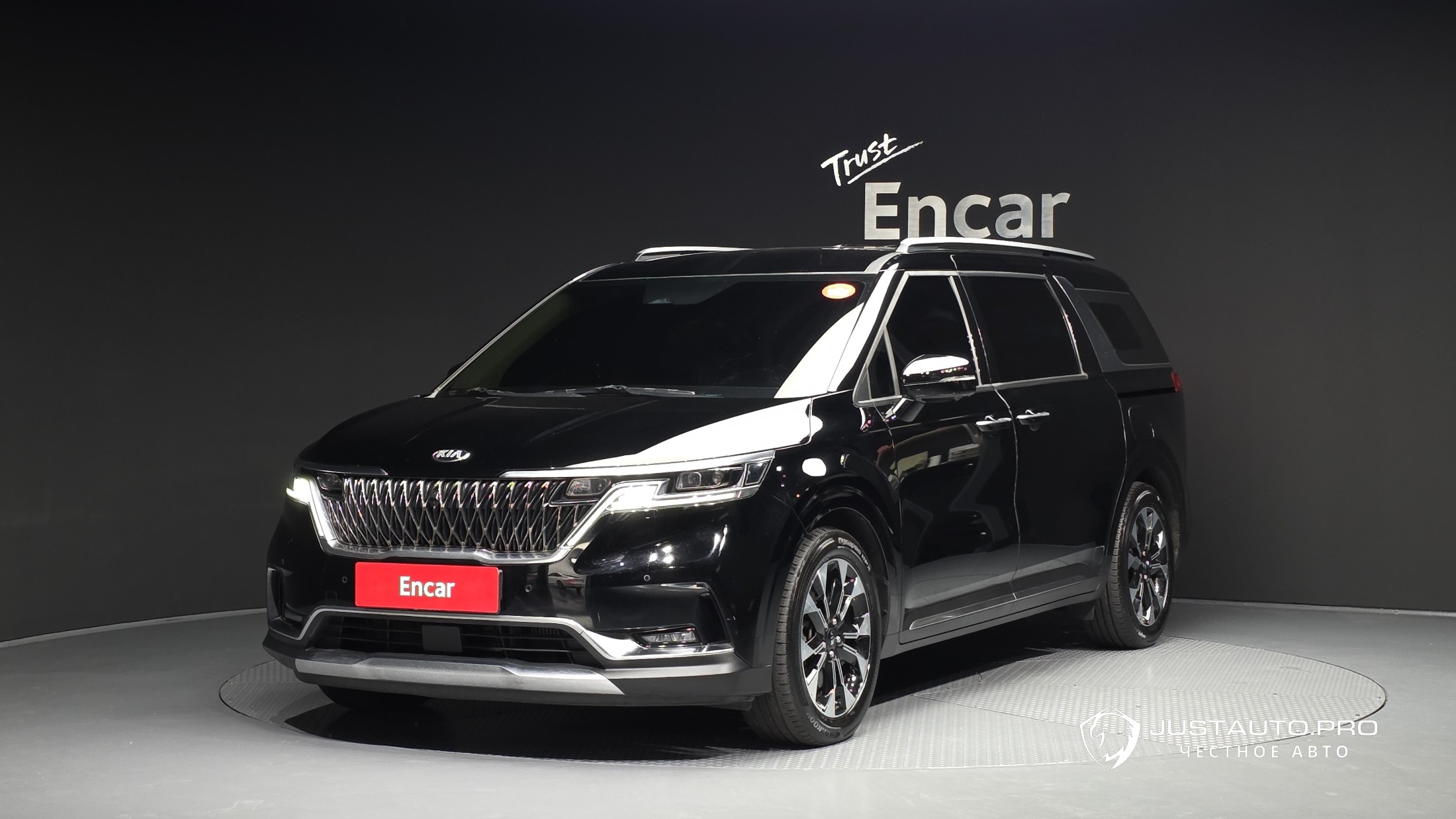 Автомобиль Kia Canival