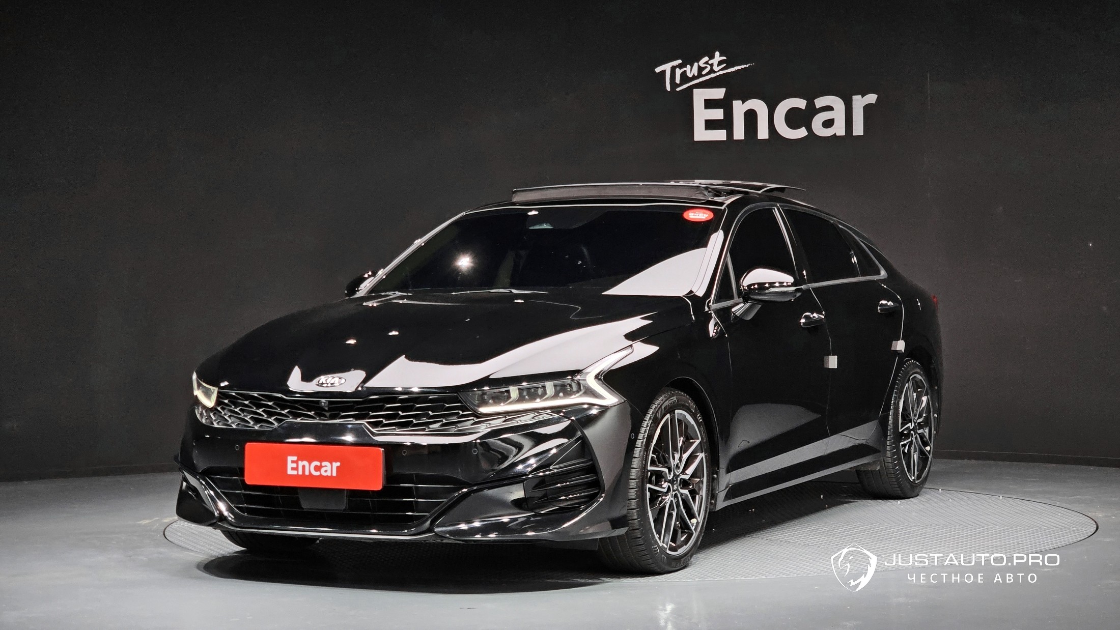 Автомобиль Kia K5