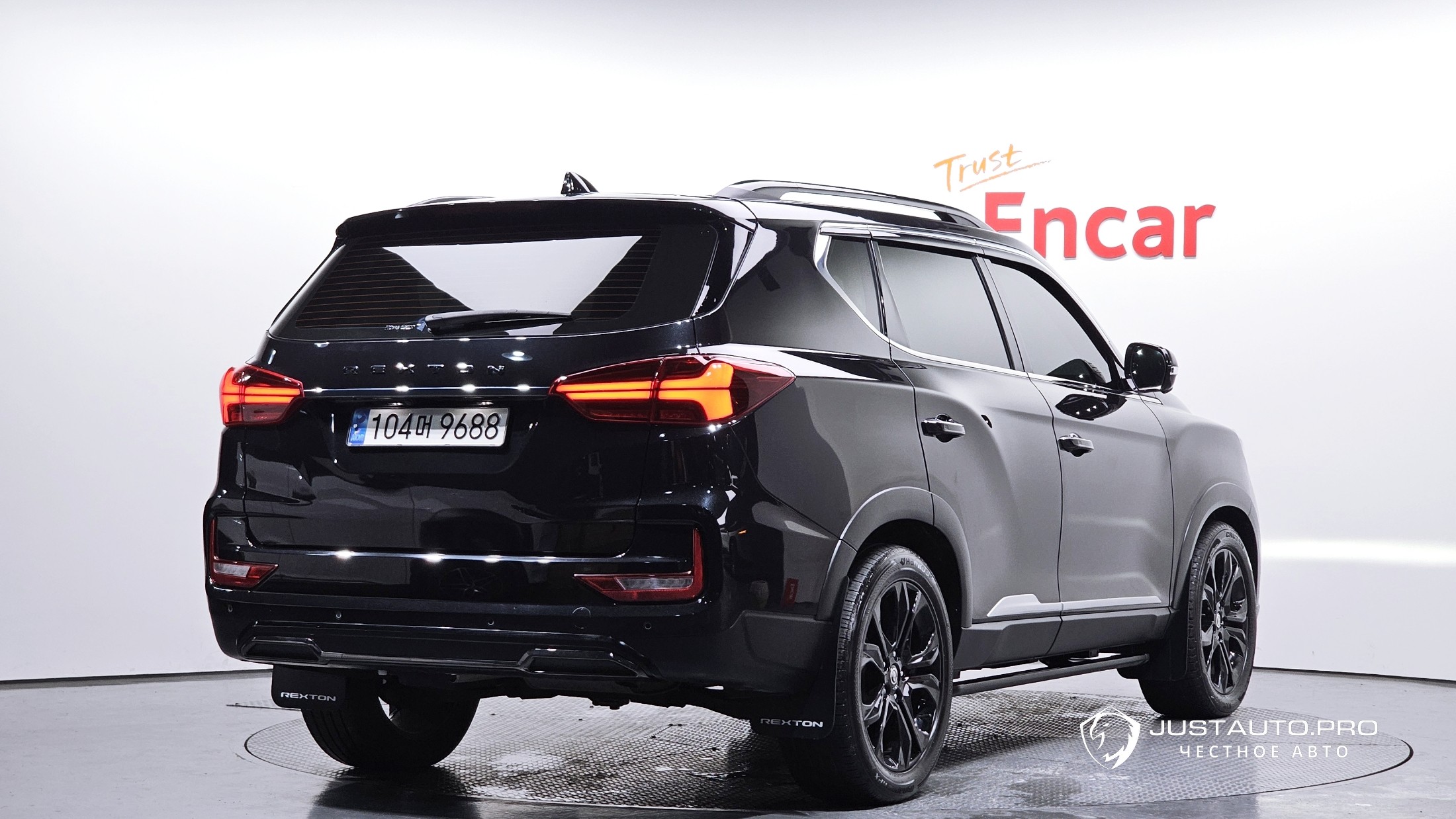 Автомобиль KG_Mobility_Ssangyong Rexton