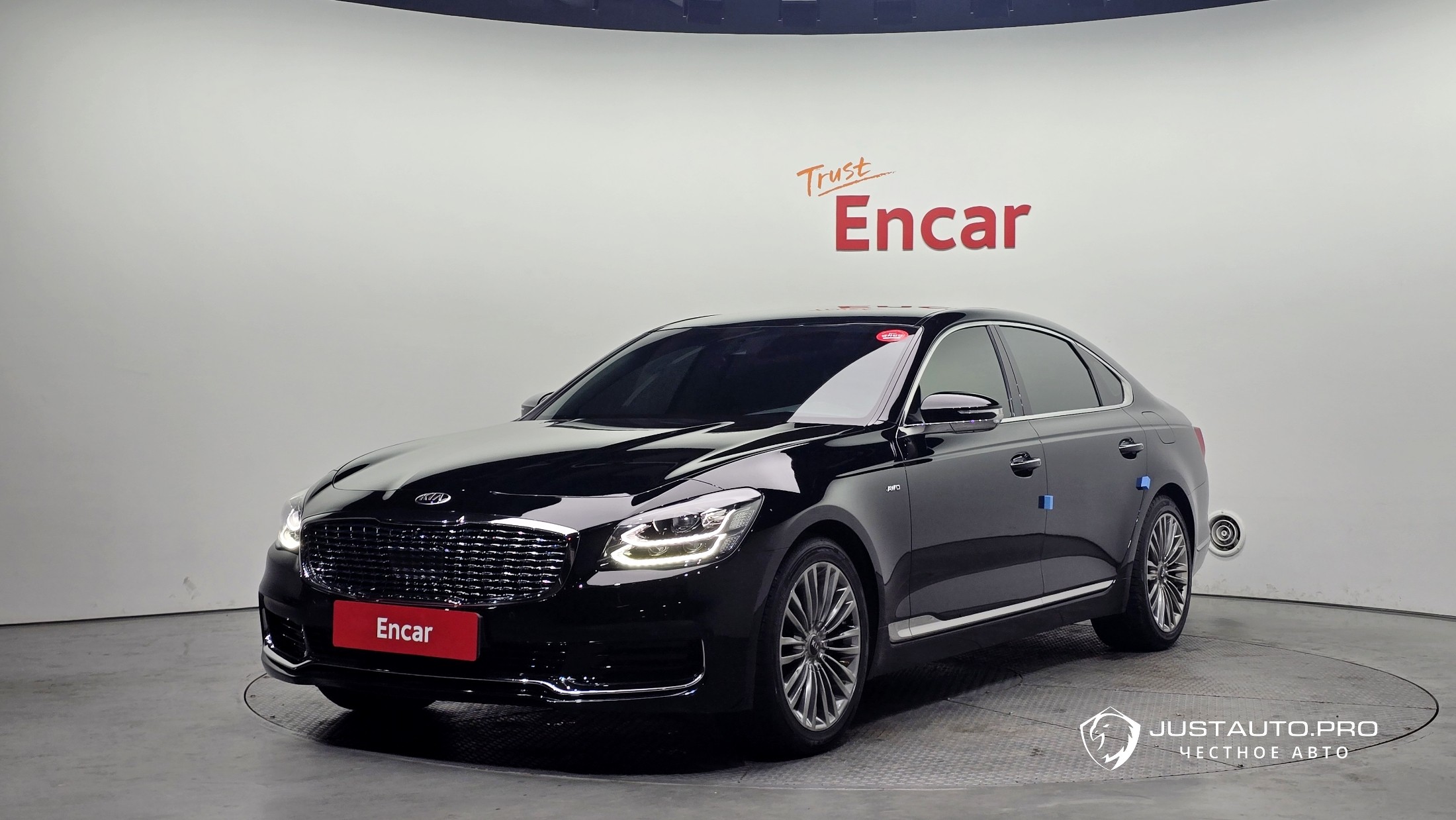 Автомобиль Kia K9