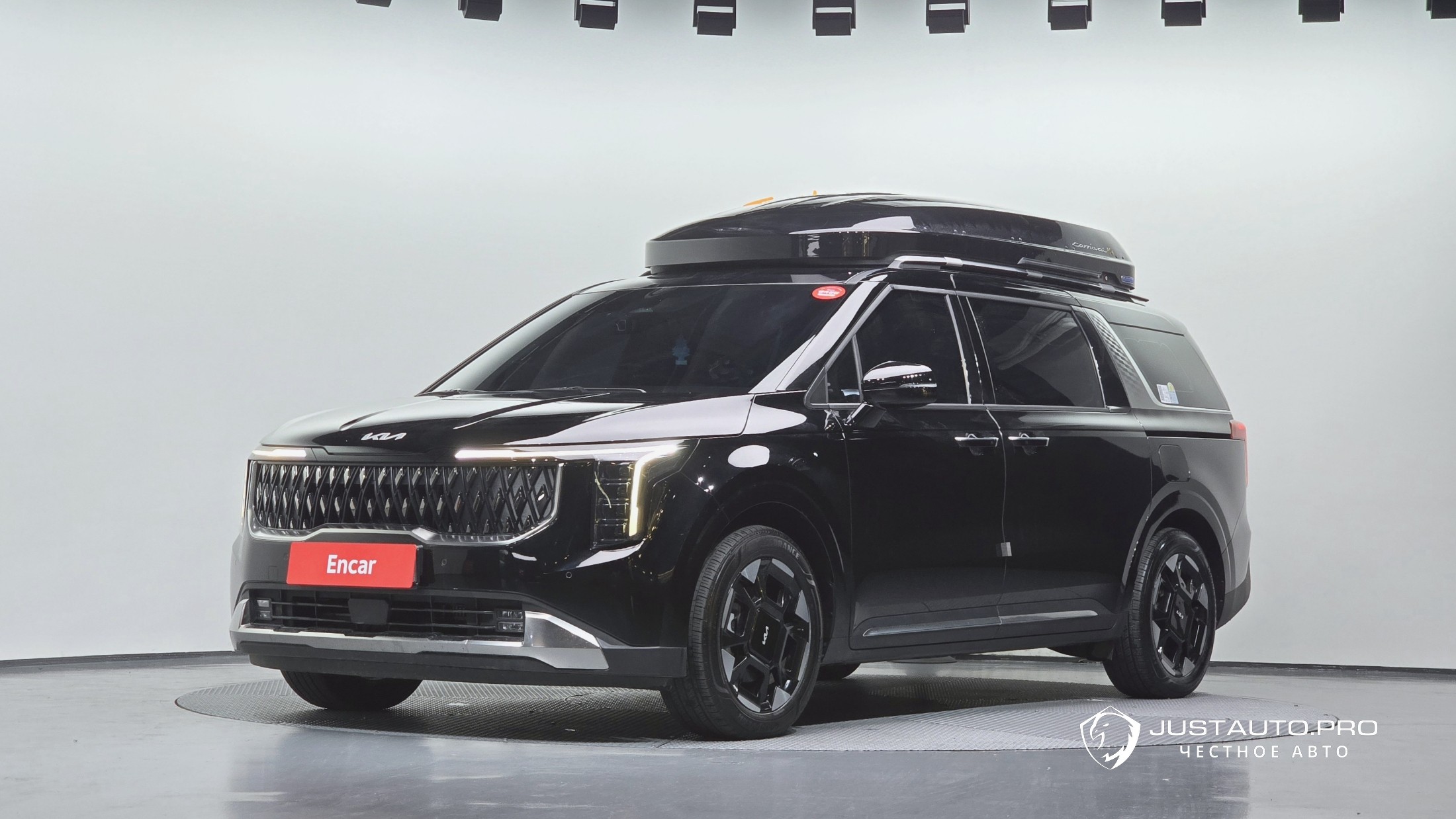 Автомобиль Kia Canival