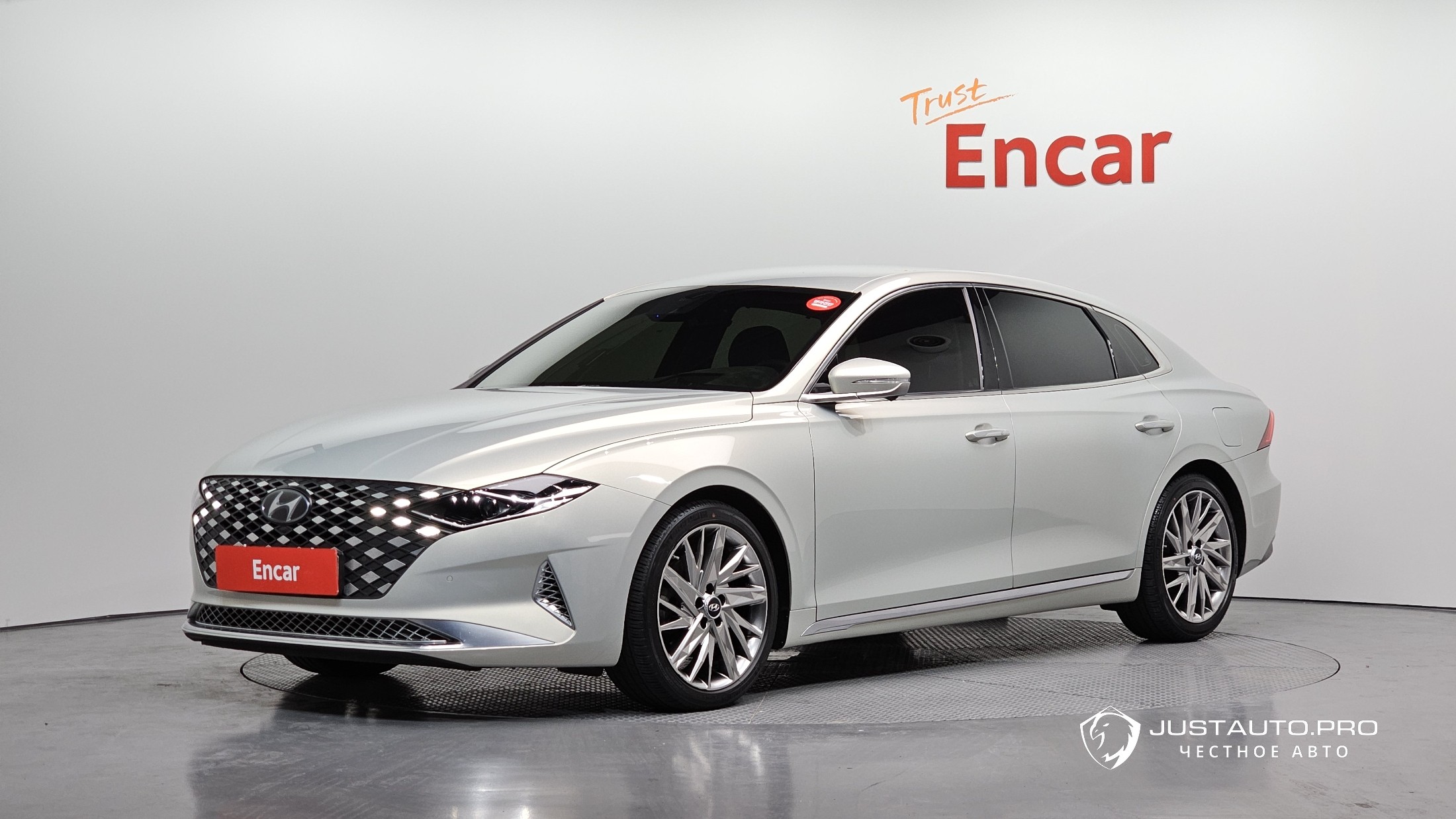Автомобиль Hyundai Grandeur