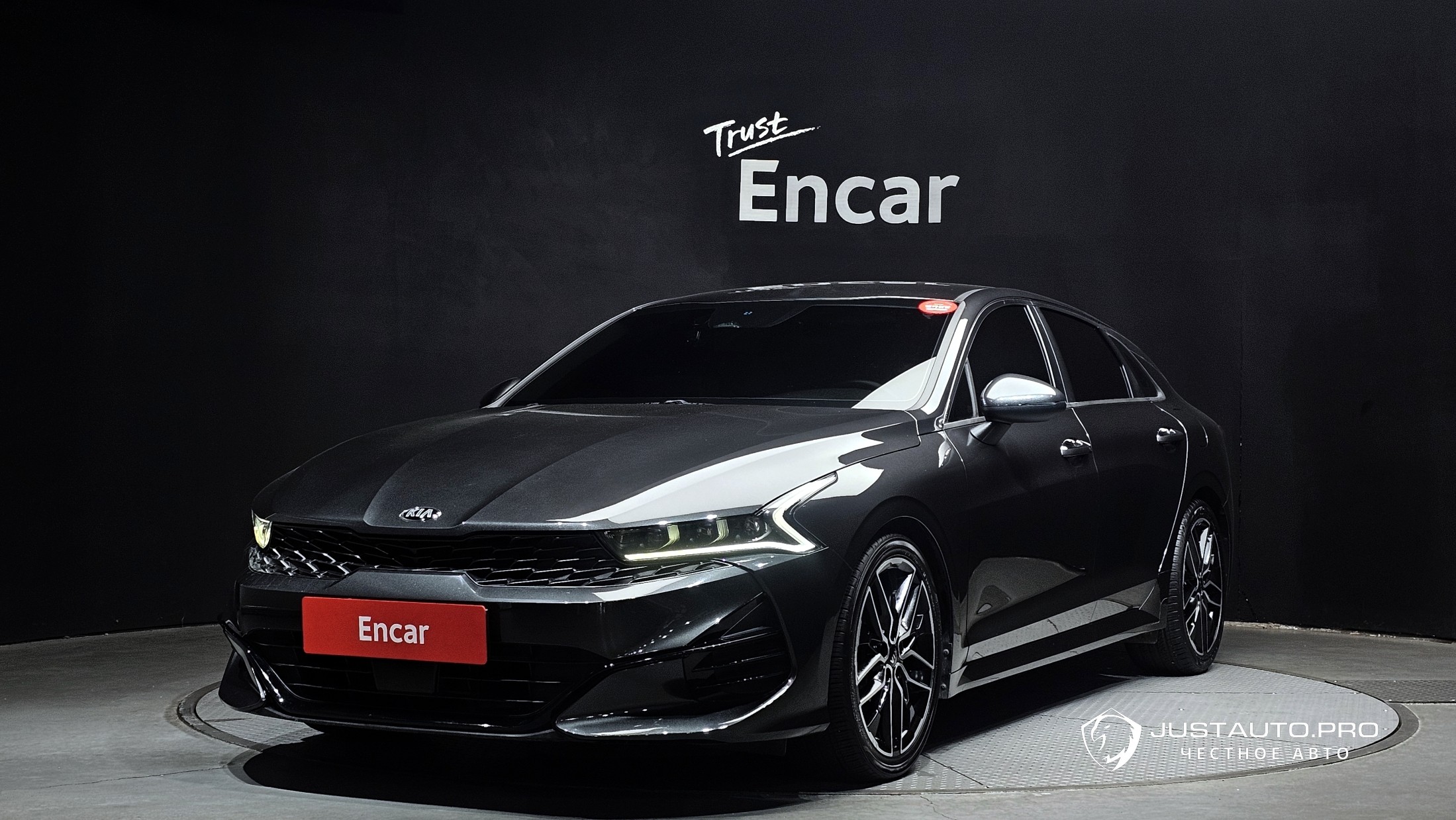 Автомобиль Kia K5