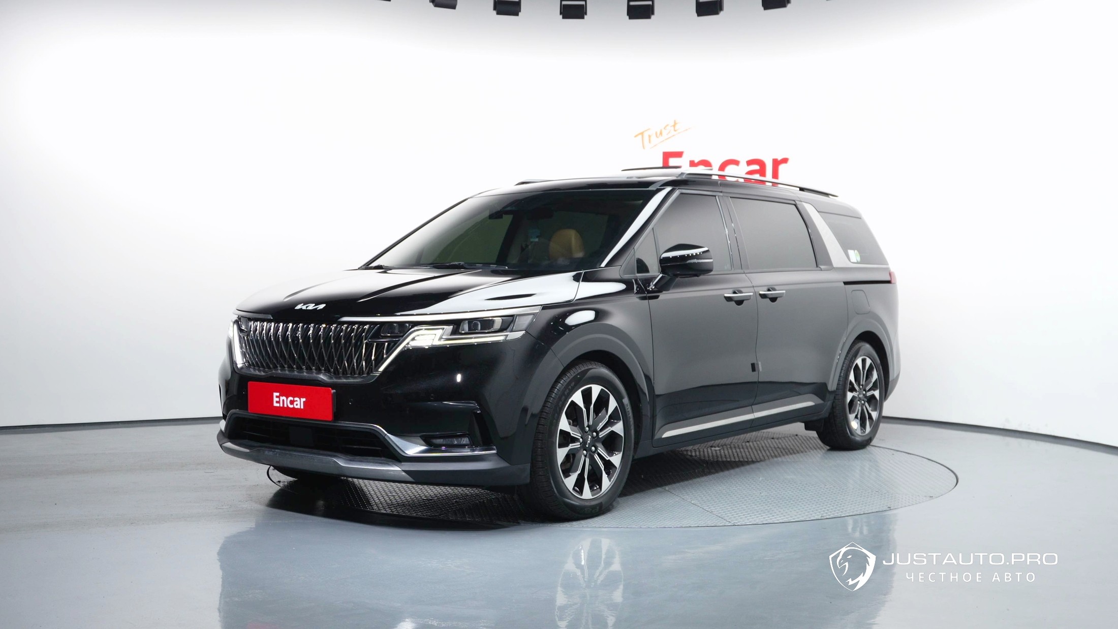 Автомобиль Kia Canival