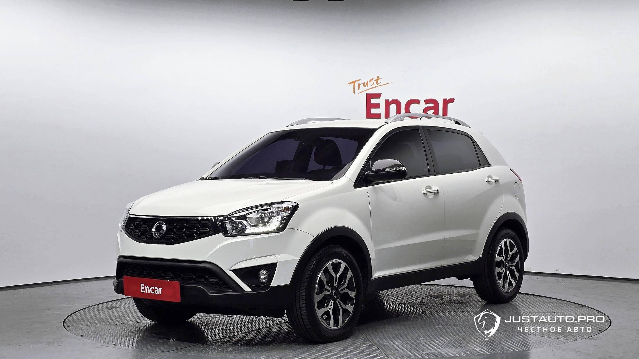 Автомобиль KG_Mobility_Ssangyong KORANDO