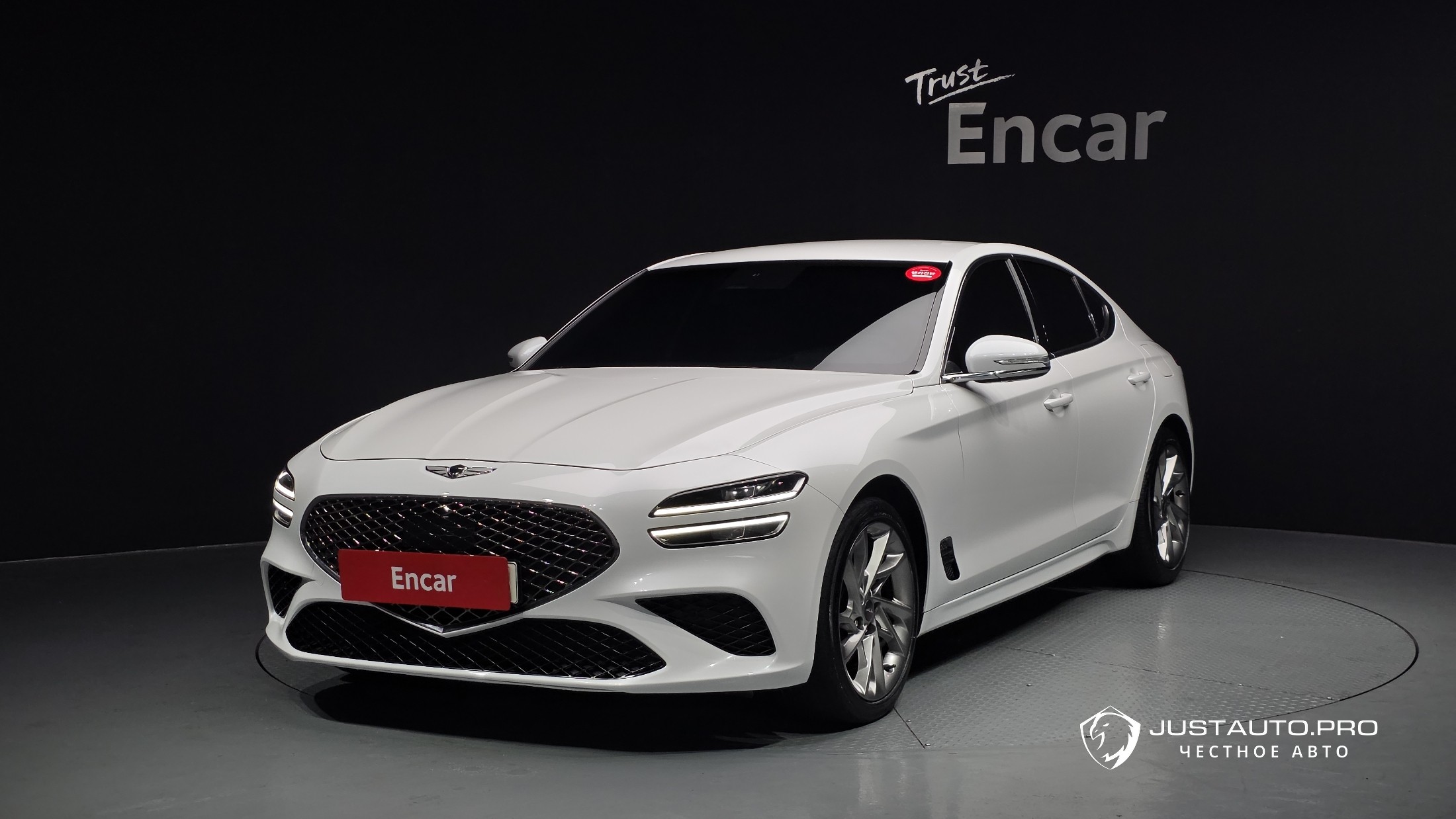 Автомобиль Genesis G70