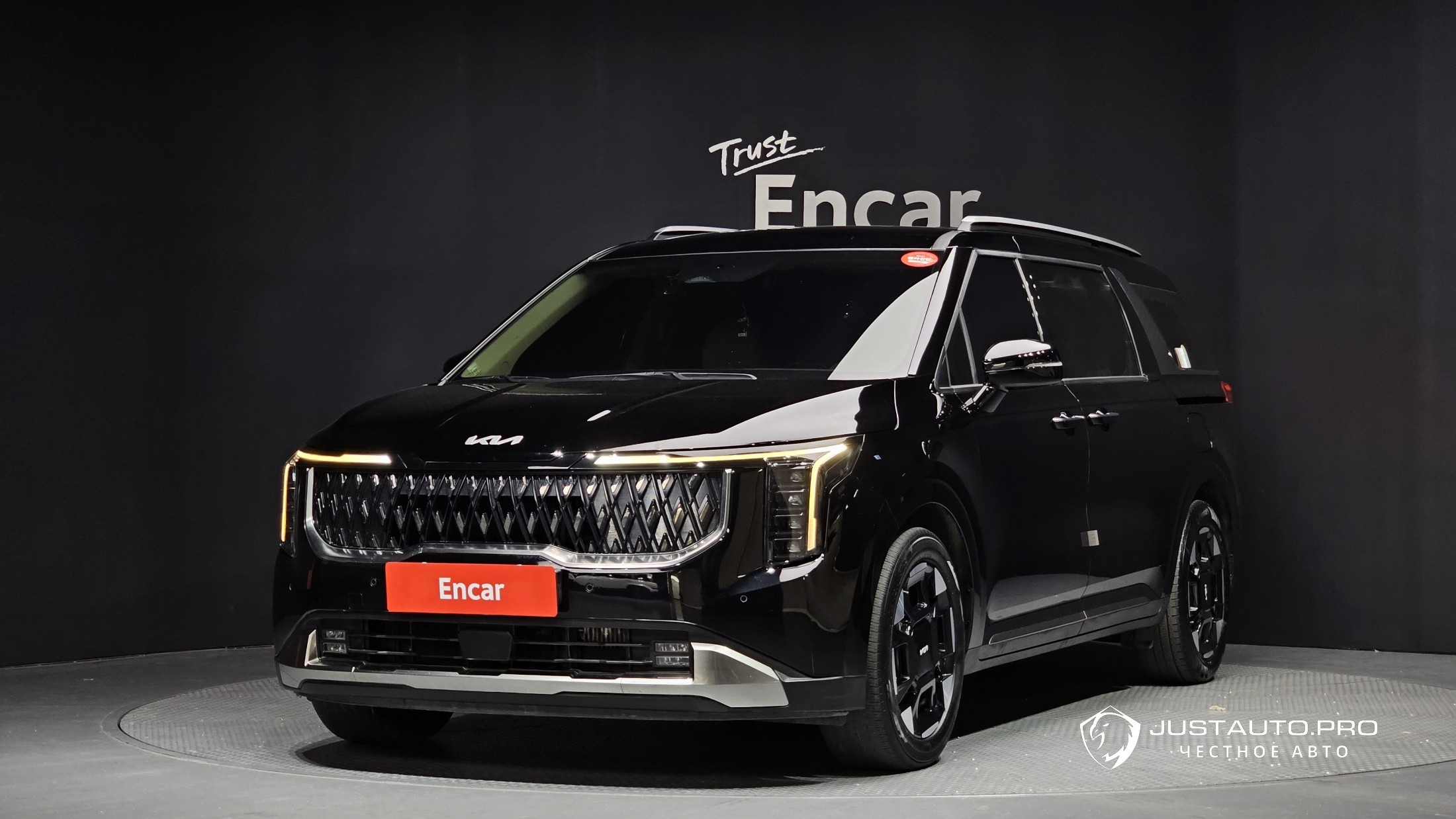 Автомобиль Kia Canival