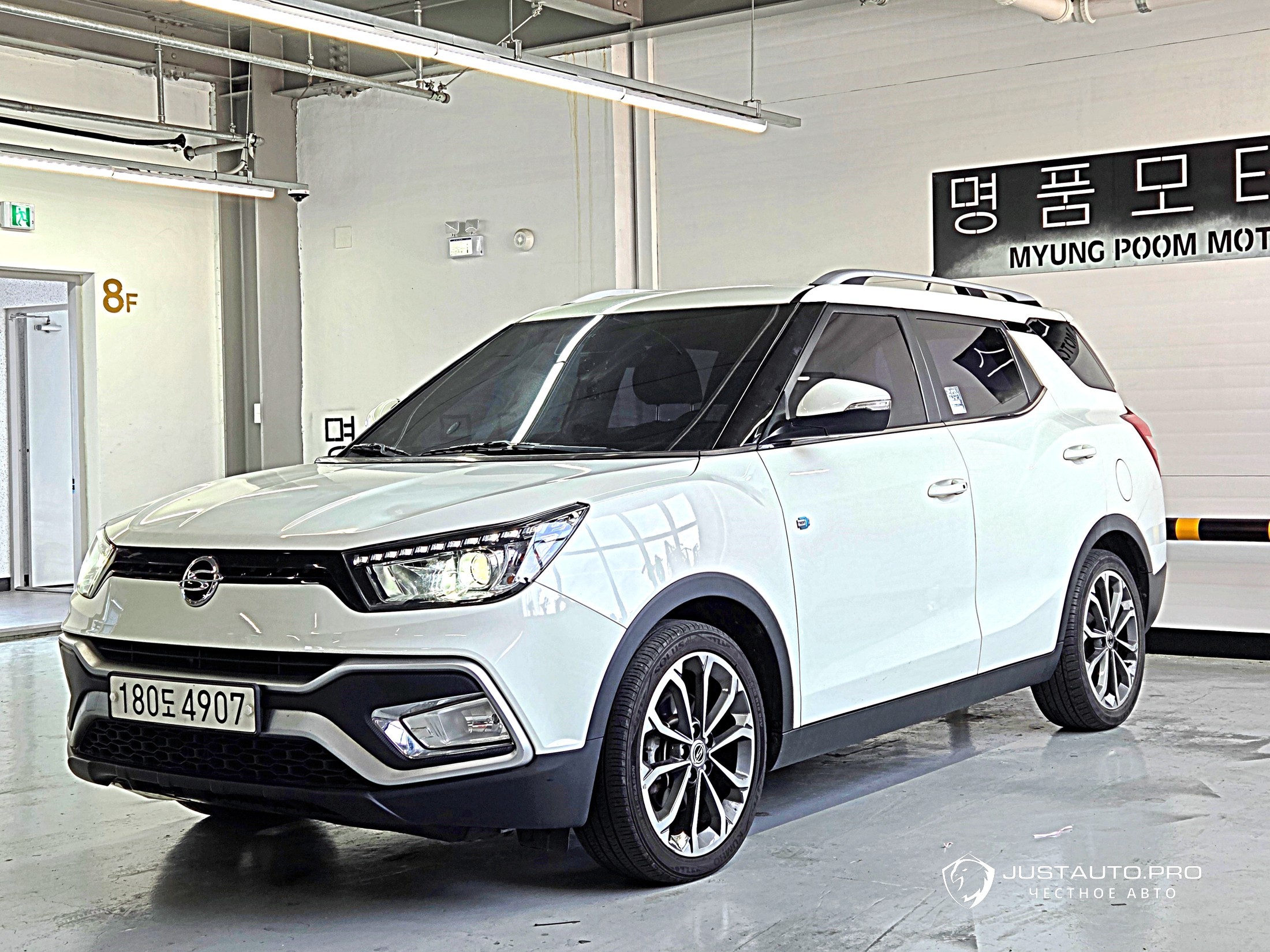 Автомобиль KG_Mobility_Ssangyong TIBOLI