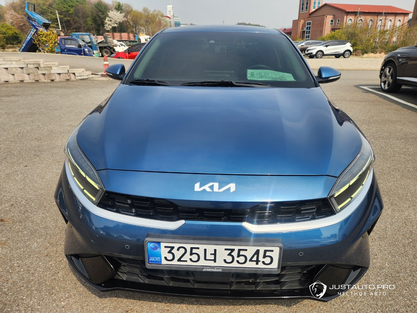 Автомобиль Kia K3